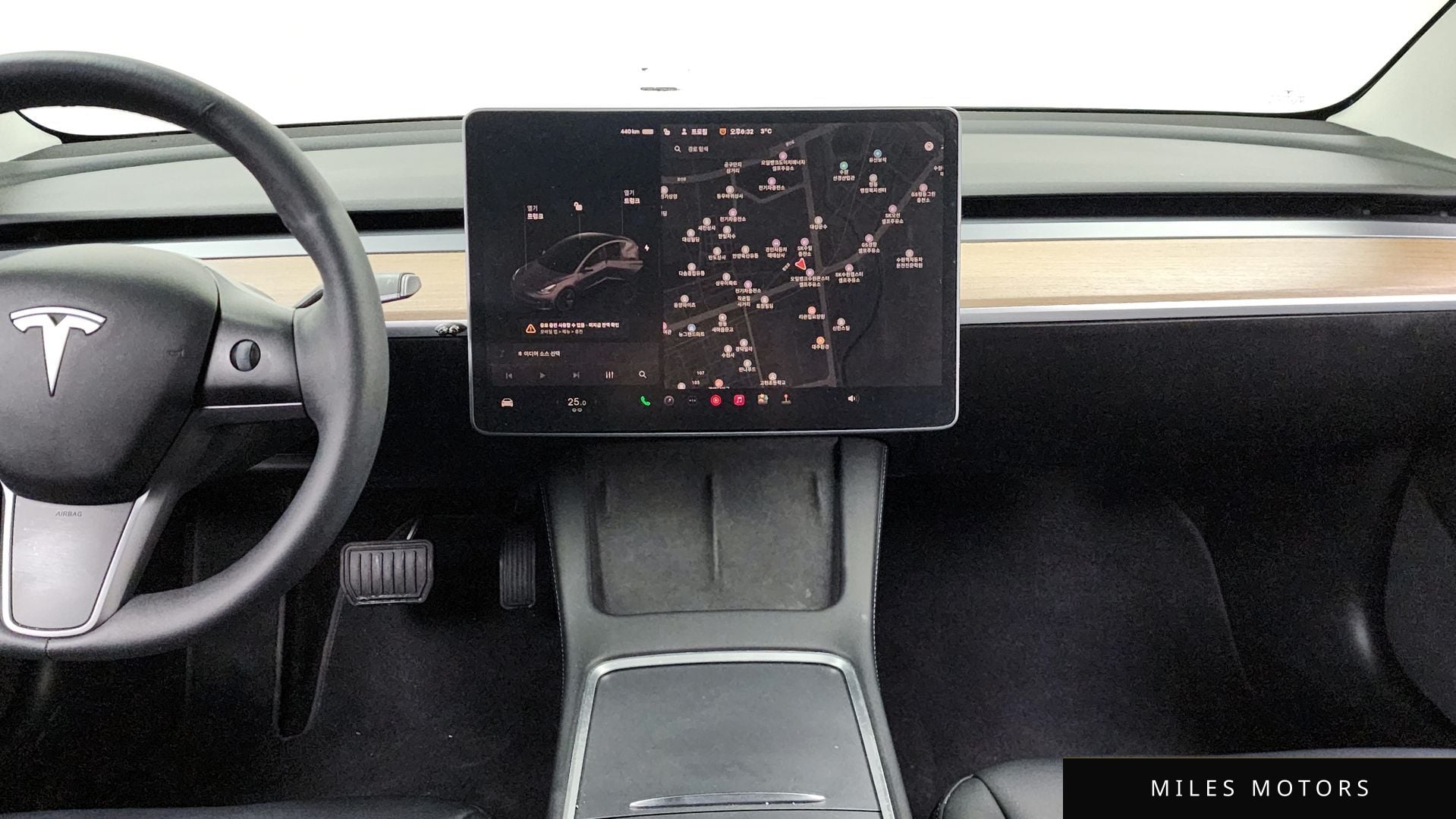 Tesla Model 3 2022 — миниатюра 14