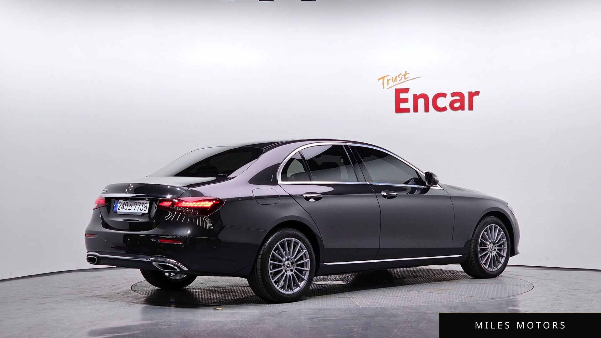 Mercedes-Benz E-Class W213 2021 — миниатюра 2