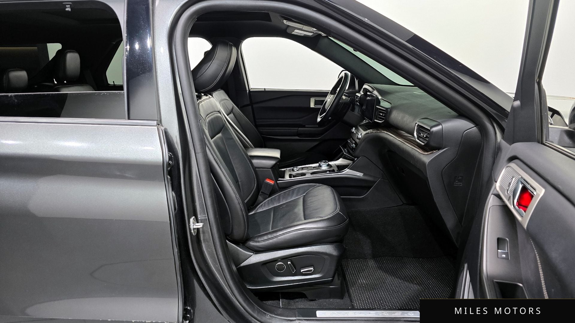 Ford Explorer 2020 — миниатюра 11