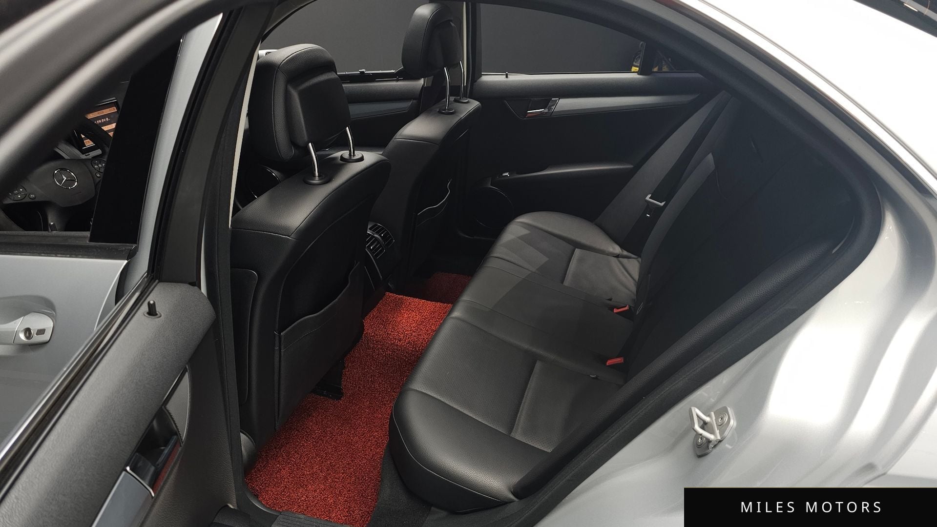 Mercedes-Benz C-Class W204 2010 — миниатюра 12