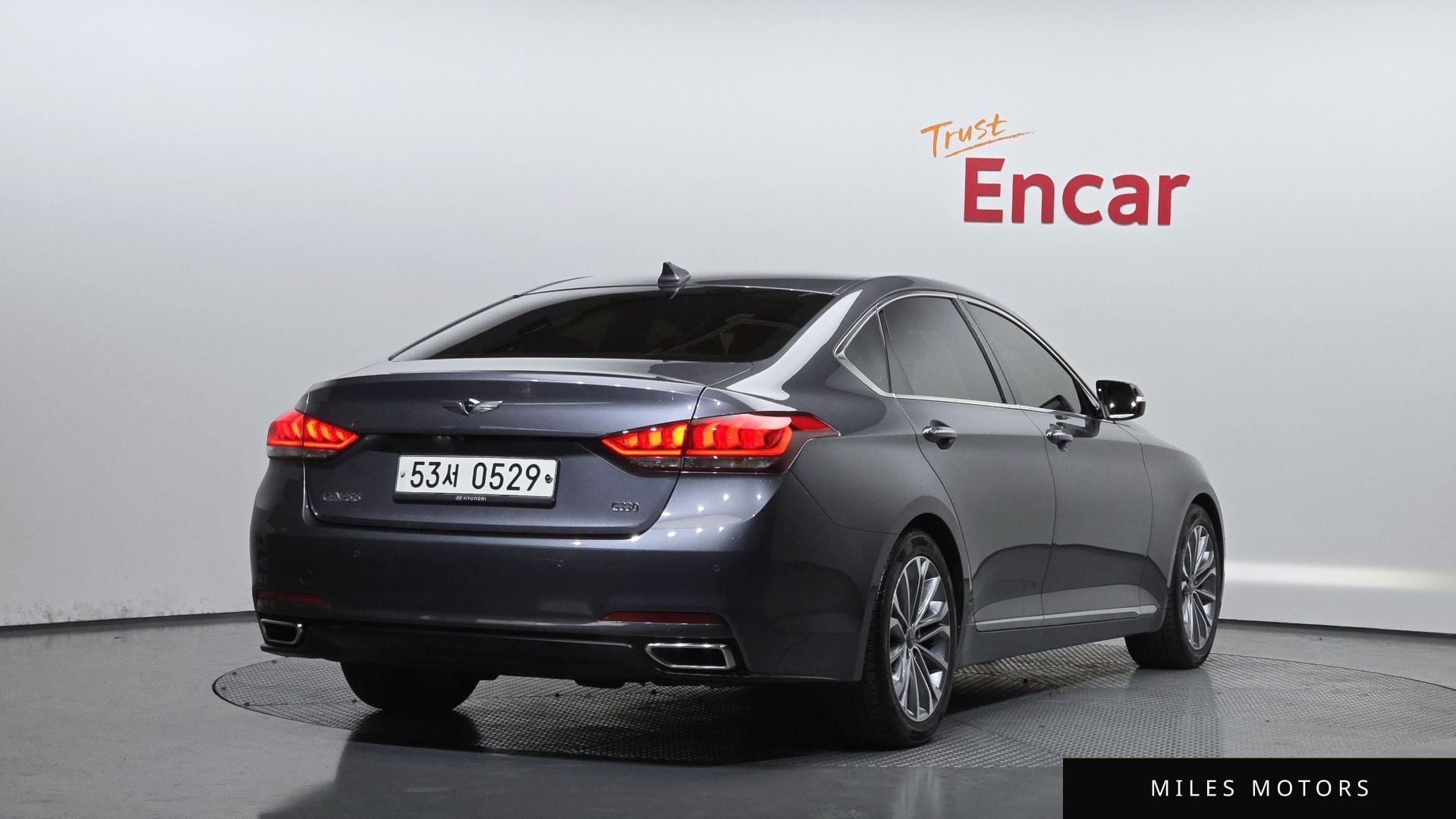 Hyundai Genesis 2016 — миниатюра 2