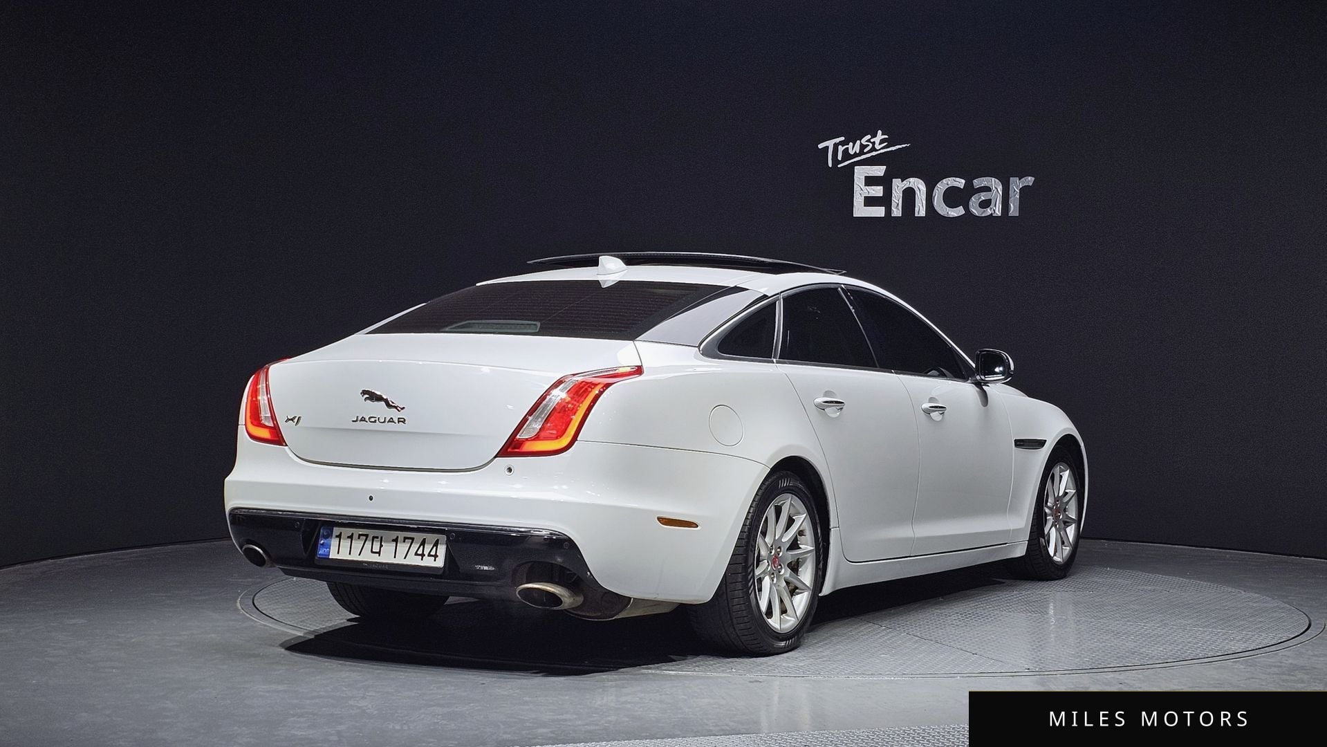 Jaguar All New XJ 2016 — миниатюра 2