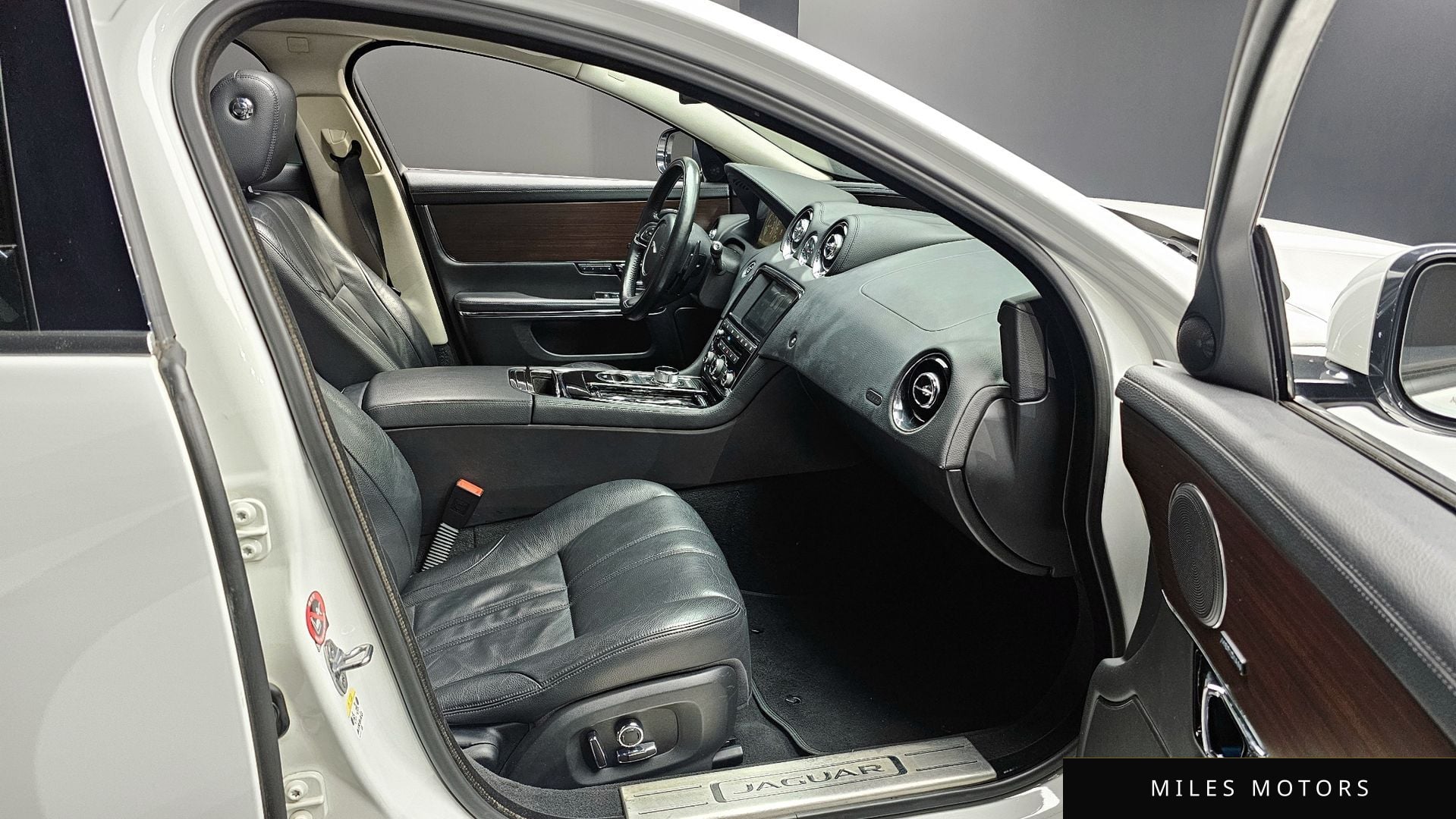 Jaguar All New XJ 2016 — миниатюра 11