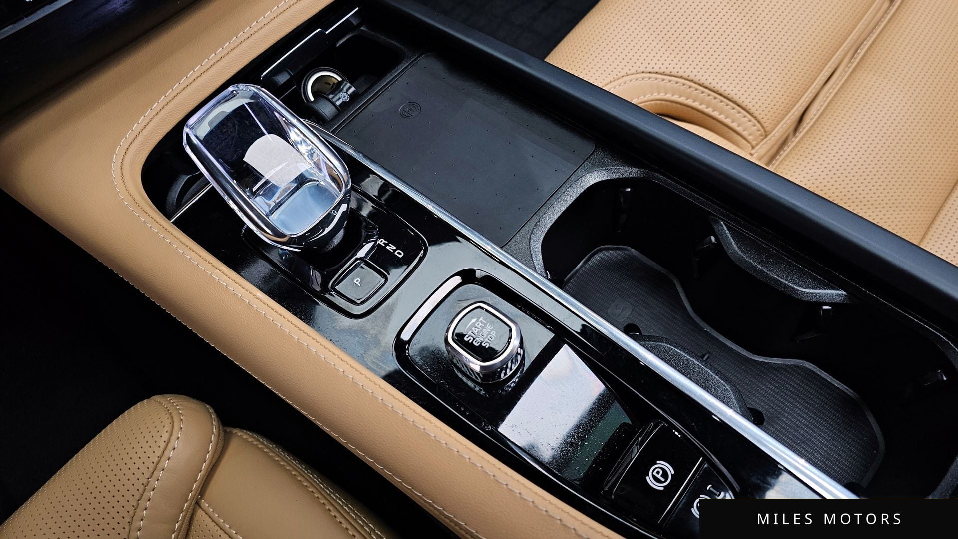Volvo XC90 2025 — миниатюра 9