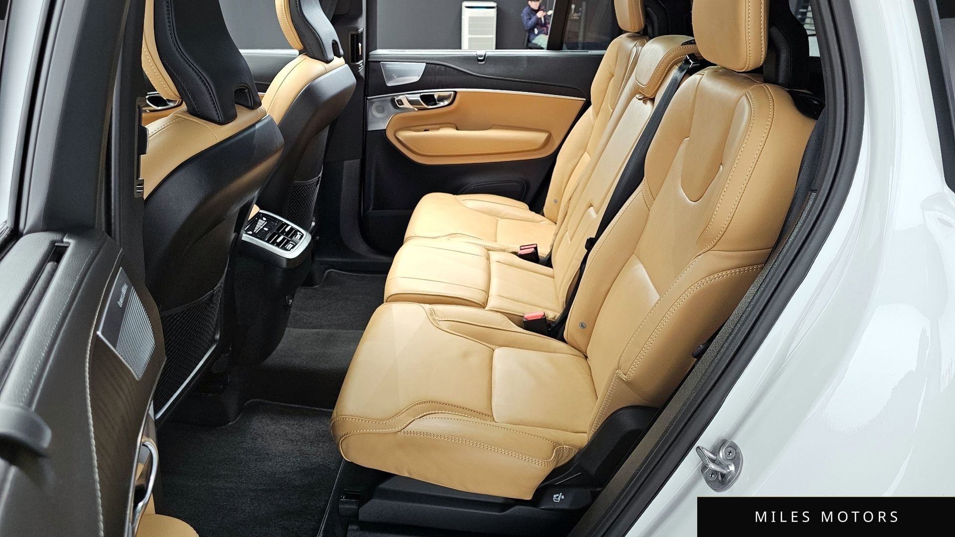 Volvo XC90 2025 — миниатюра 12