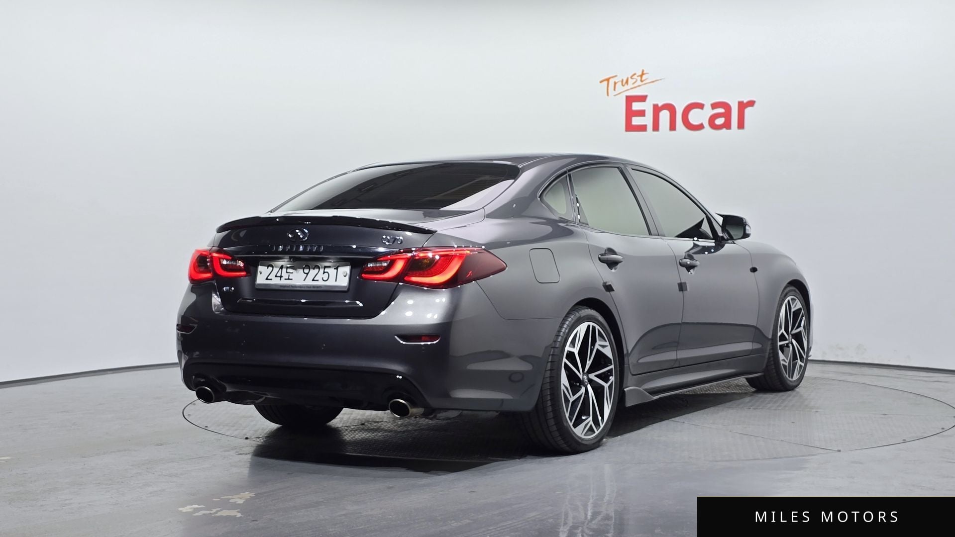 Infiniti Q70 2015 — миниатюра 2