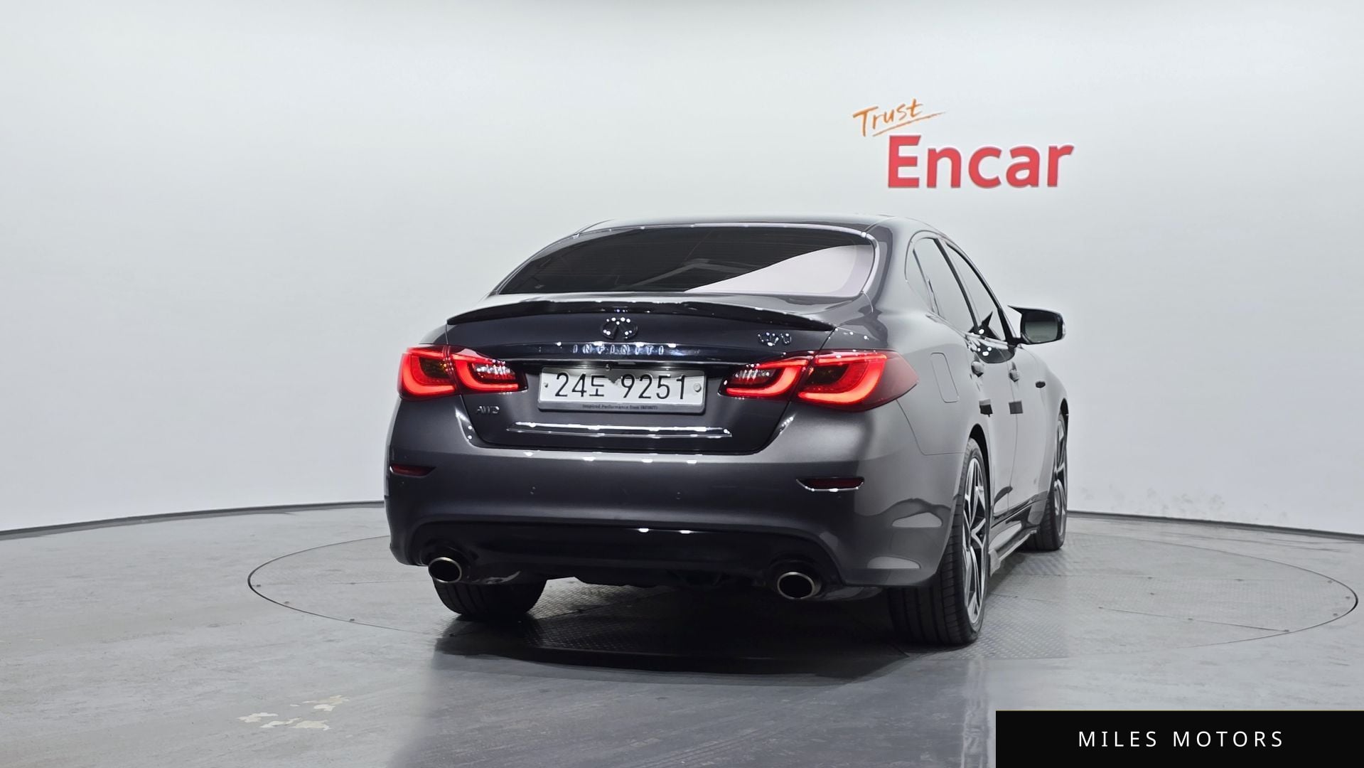 Infiniti Q70 2015 — миниатюра 4