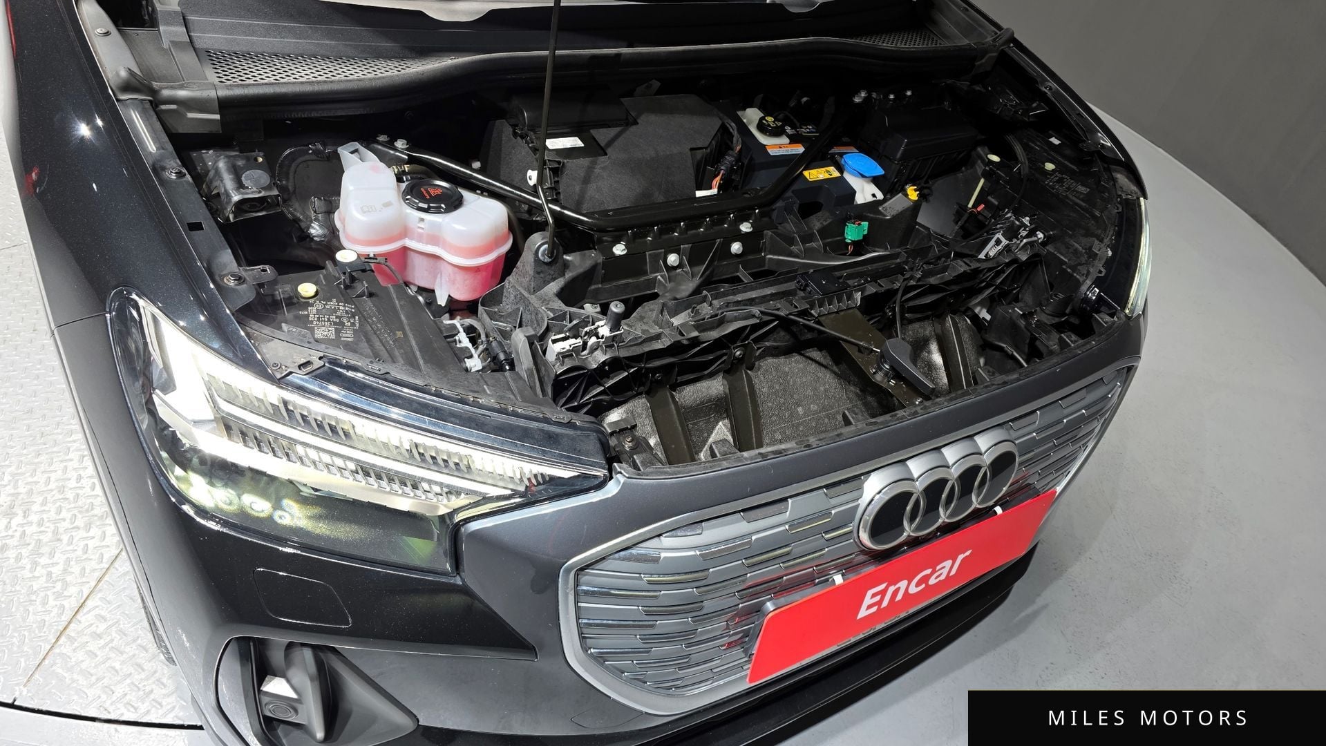 Audi Q4 e-tron 2022 — миниатюра 6