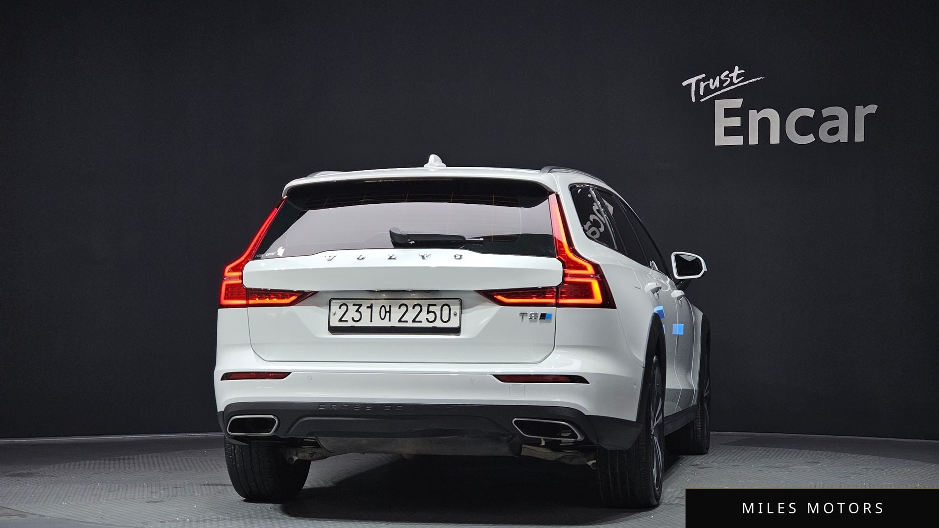 Volvo V60 2020 — миниатюра 4