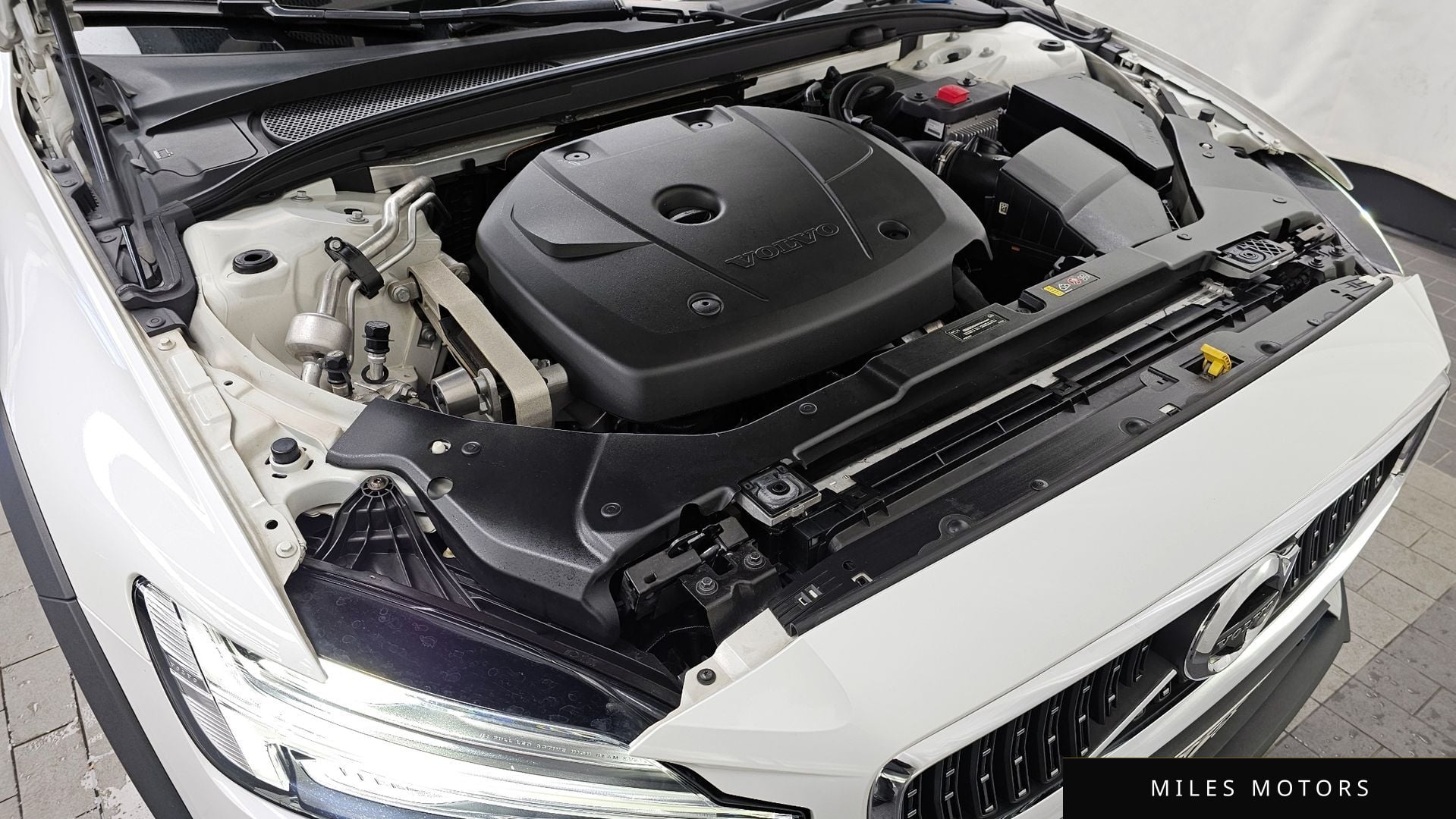 Volvo V60 2020 — миниатюра 6