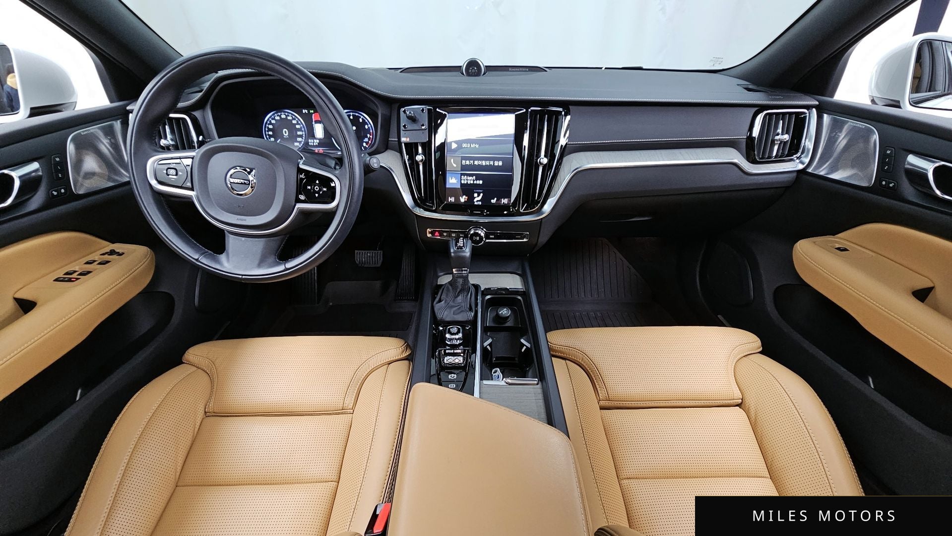 Volvo V60 2020 — миниатюра 7