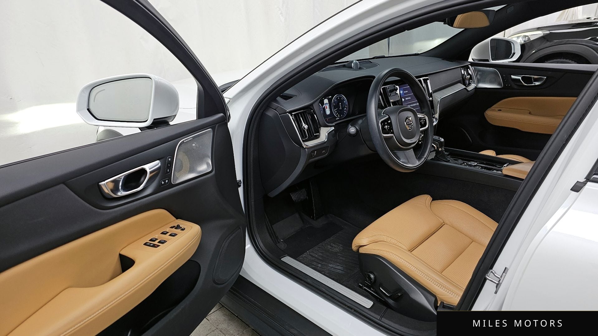 Volvo V60 2020 — миниатюра 10