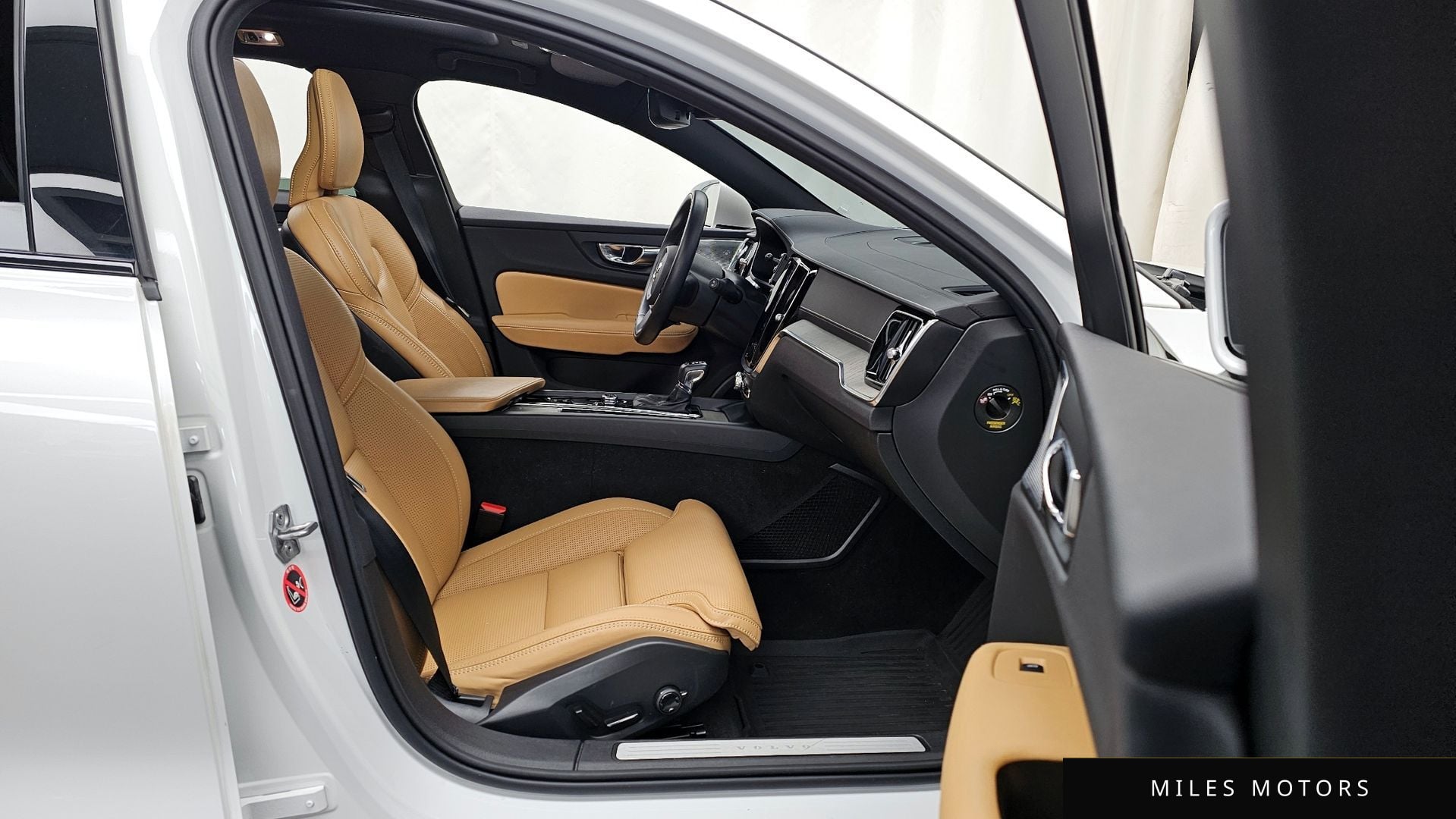 Volvo V60 2020 — миниатюра 11