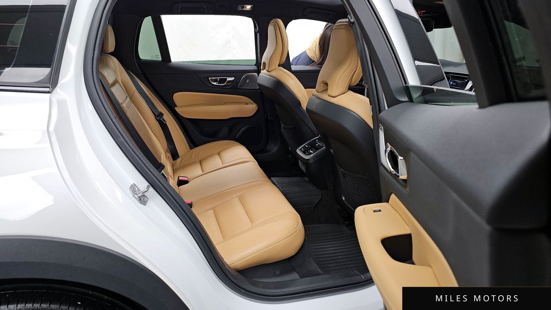 Volvo V60 2020 — миниатюра 12