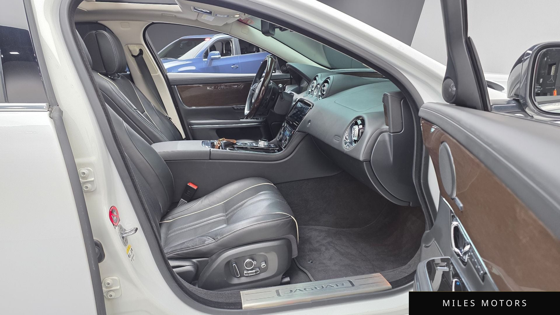 Jaguar All New XJ 2016 — миниатюра 10