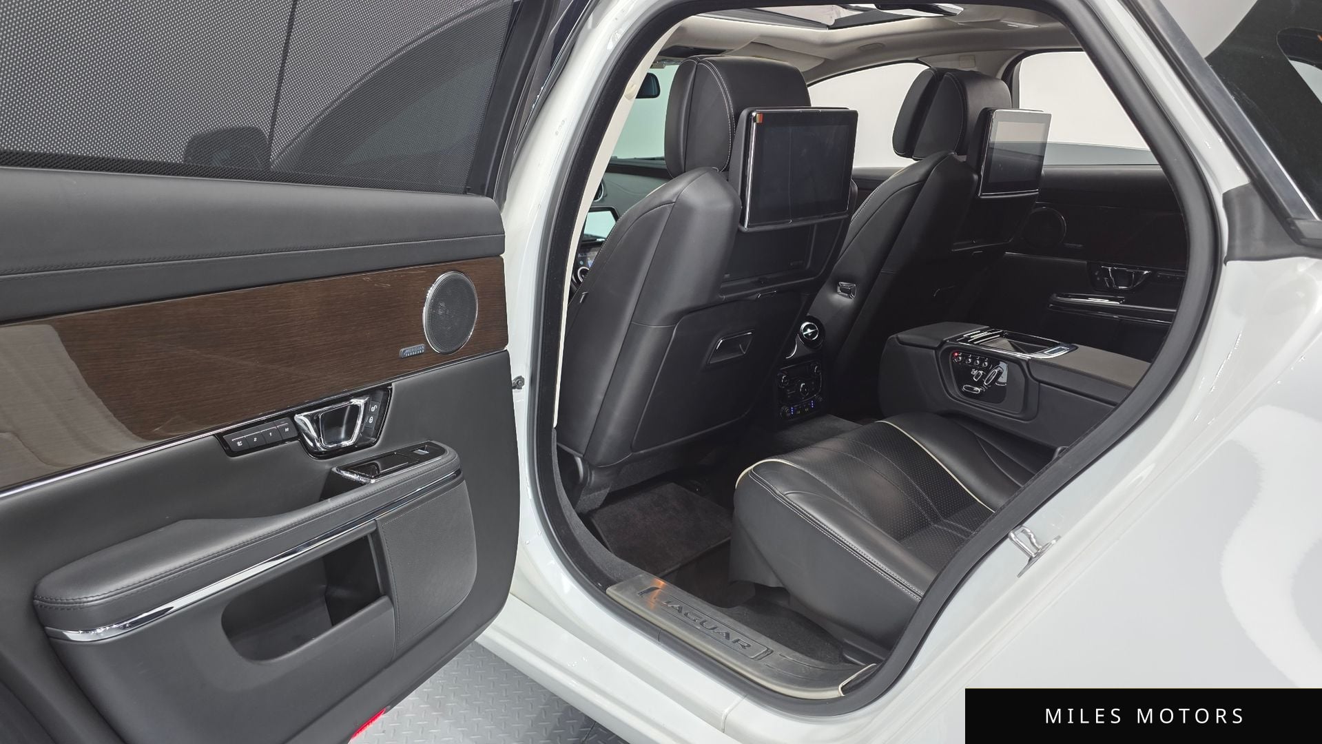 Jaguar All New XJ 2016 — миниатюра 12
