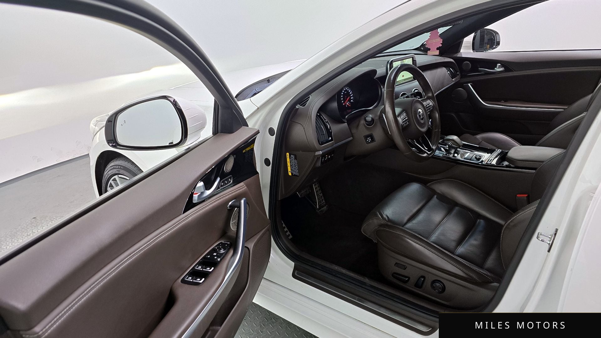 Kia Stinger 2018 — миниатюра 10