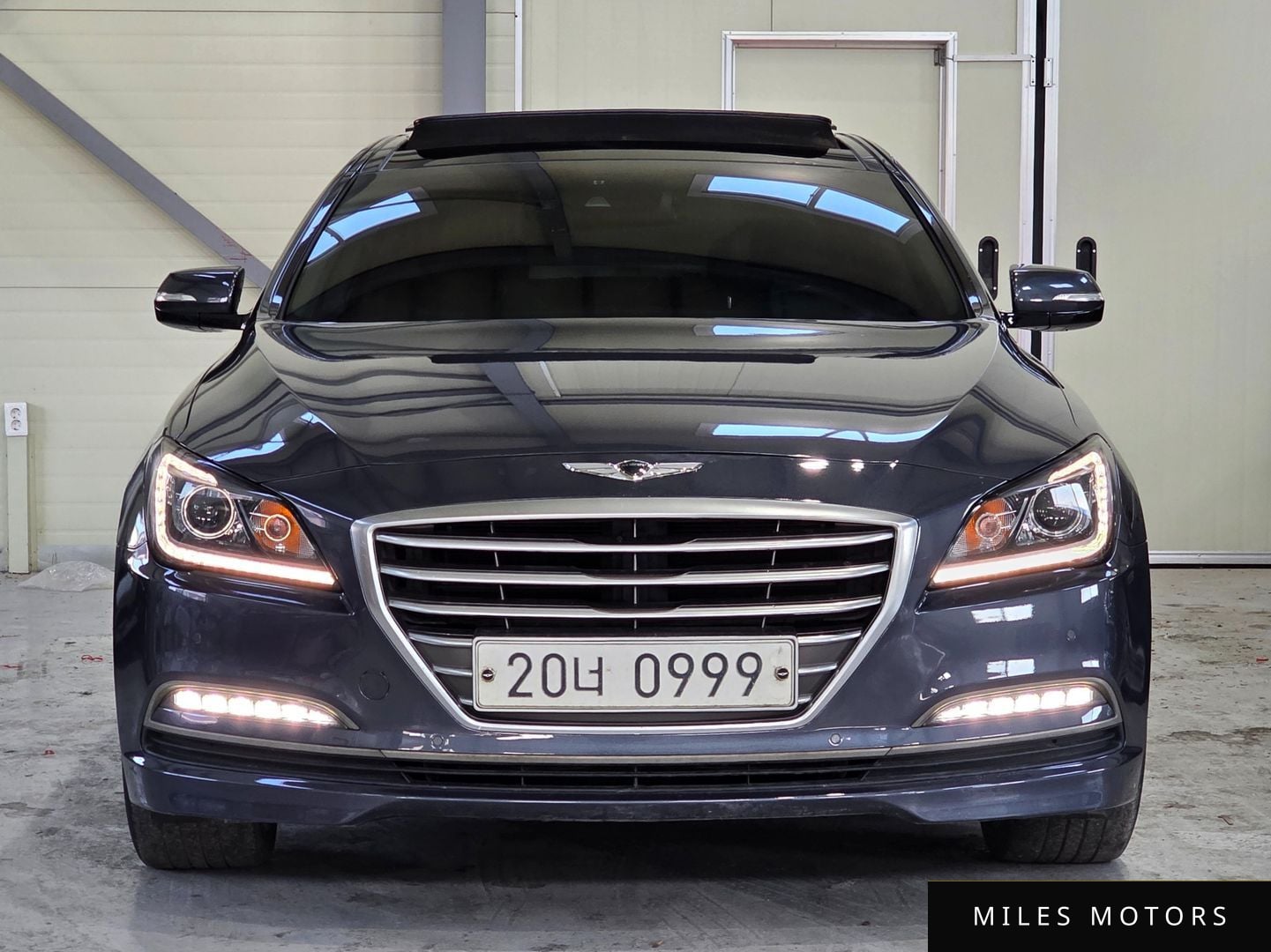 Hyundai Genesis 2016 — миниатюра 2