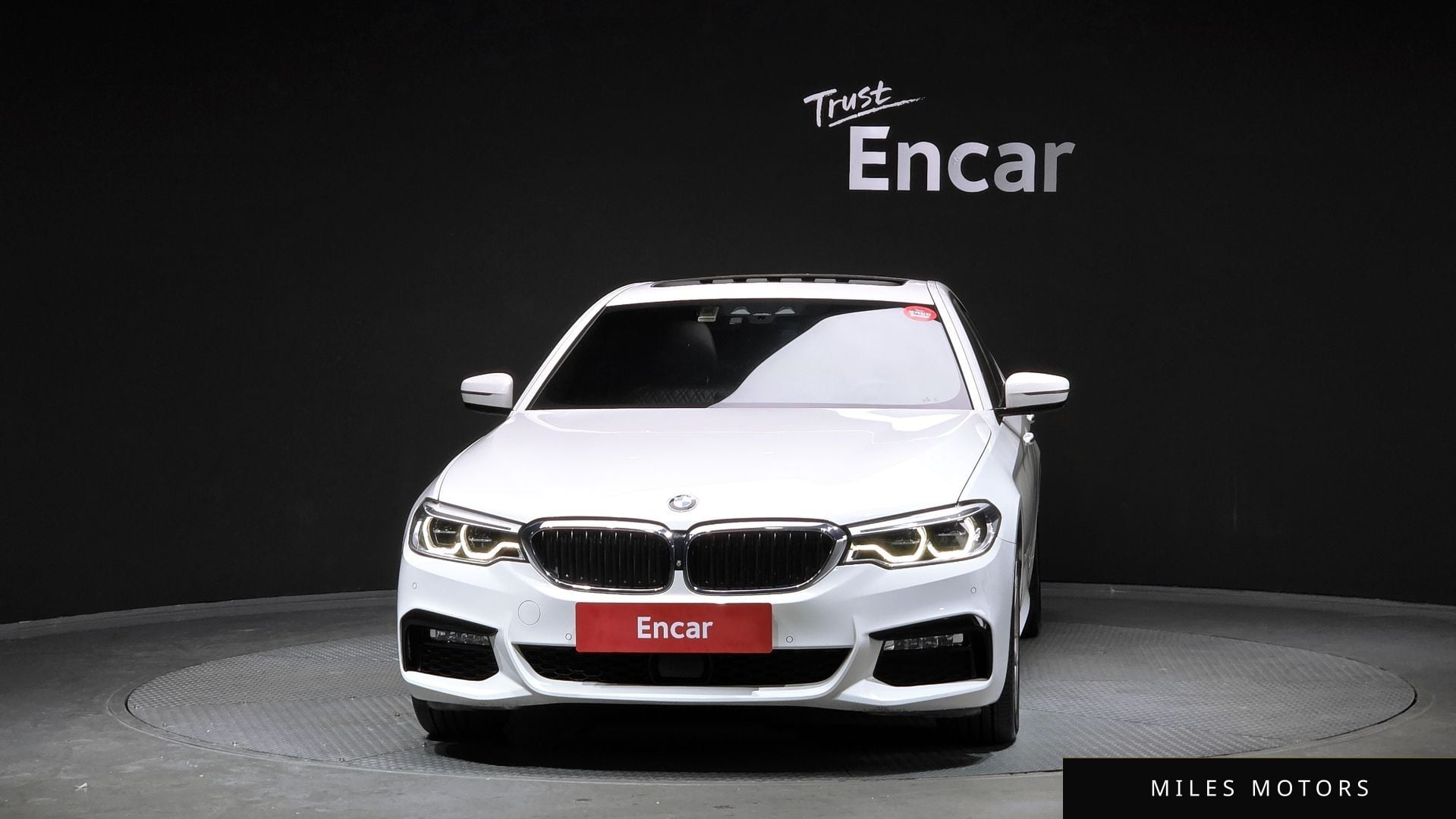 BMW 5 Series (G30) 2017 — миниатюра 3