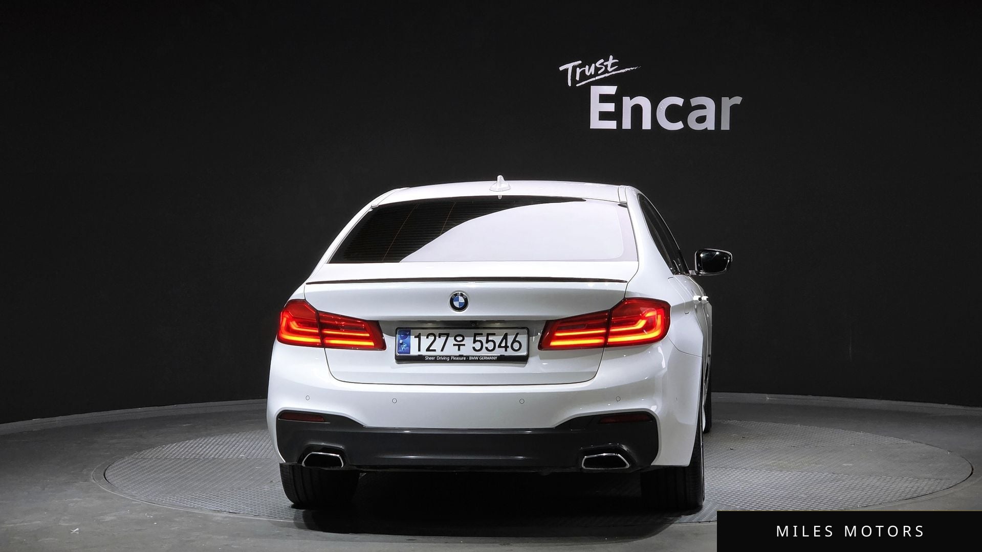 BMW 5 Series (G30) 2017 — миниатюра 4
