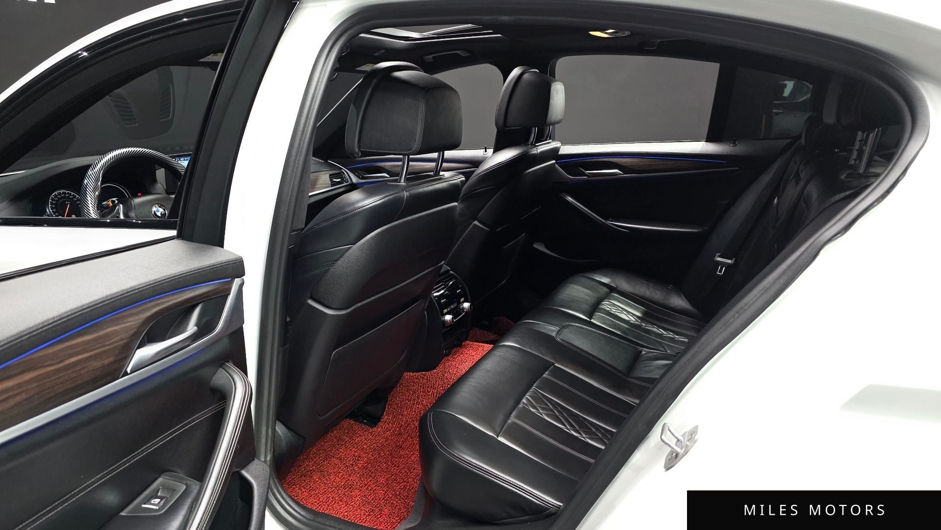 BMW 5 Series (G30) 2017 — миниатюра 12