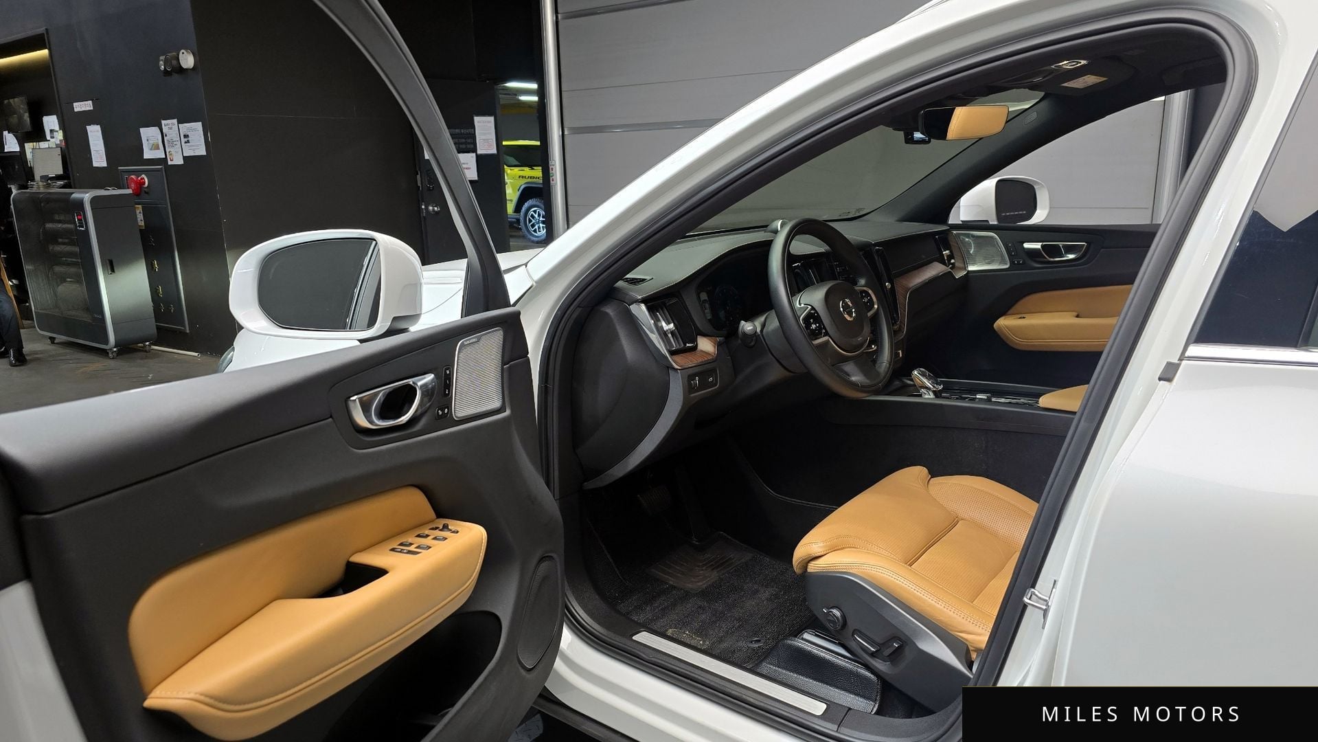 Volvo XC60 2021 — миниатюра 11