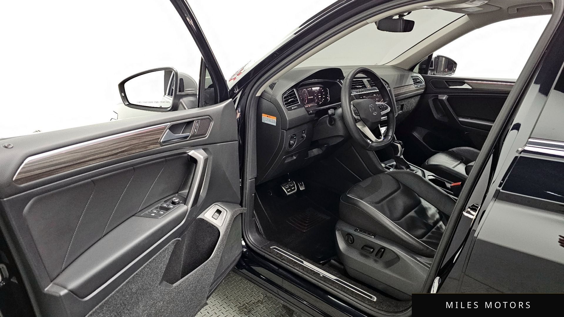 Volkswagen Tiguan 2023 — миниатюра 10