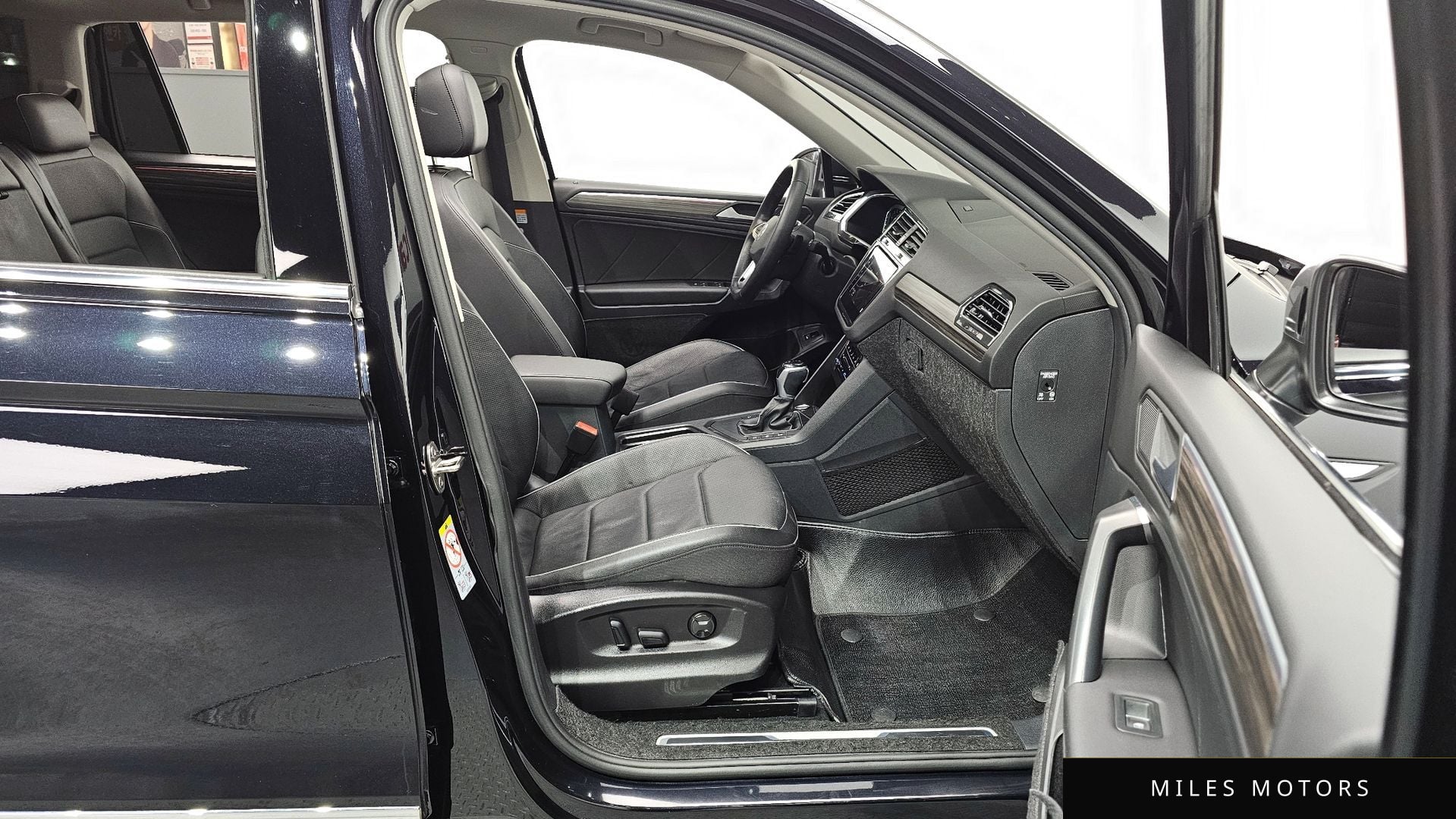Volkswagen Tiguan 2023 — миниатюра 11