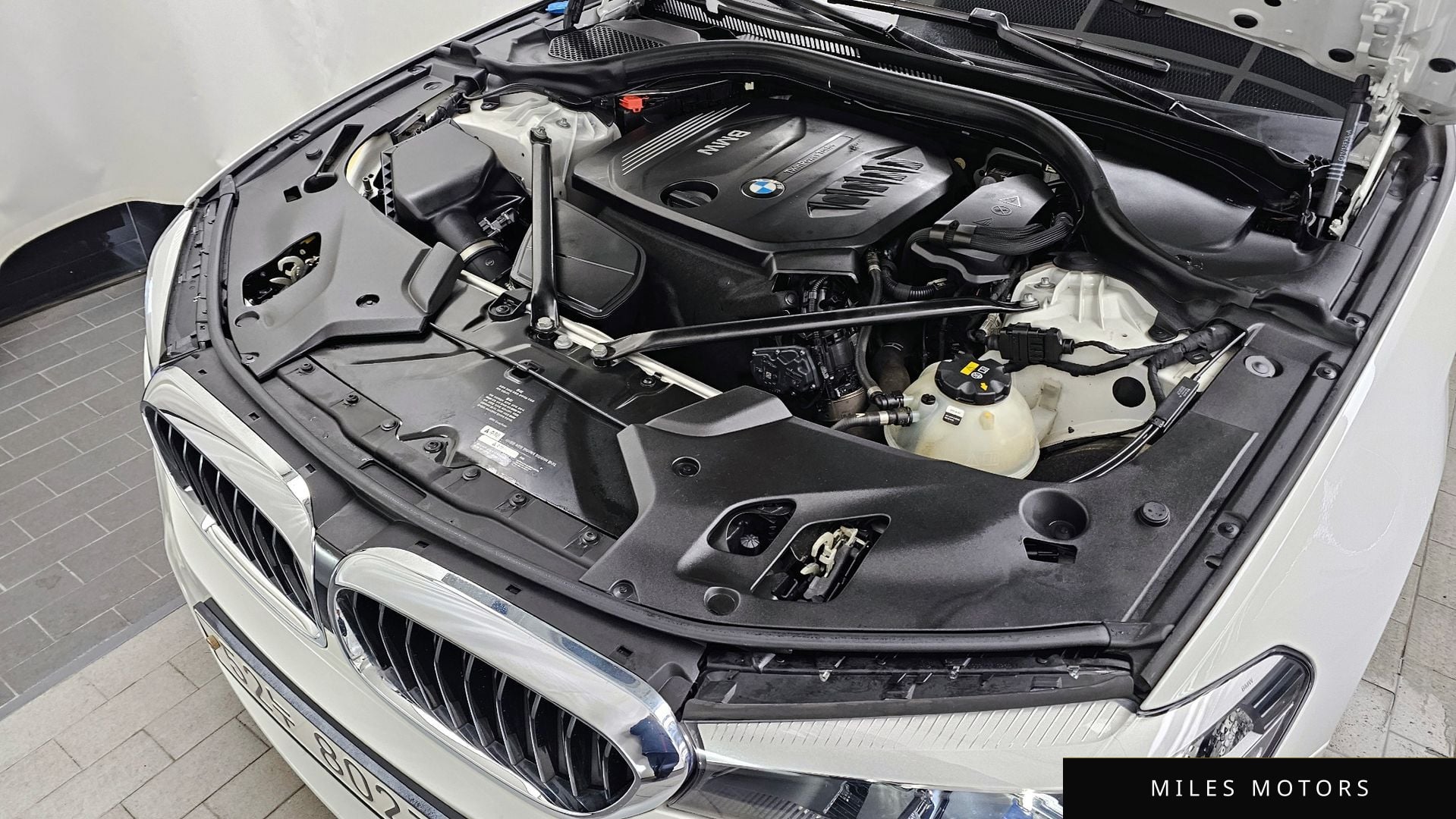 BMW 5 Series (G30) 2018 — миниатюра 6