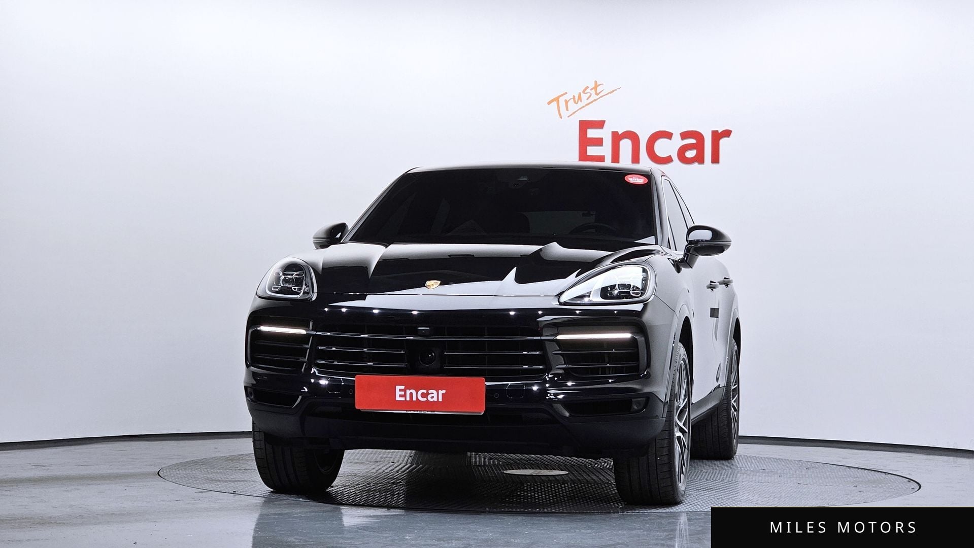Porsche Cayenne 2023 — миниатюра 3