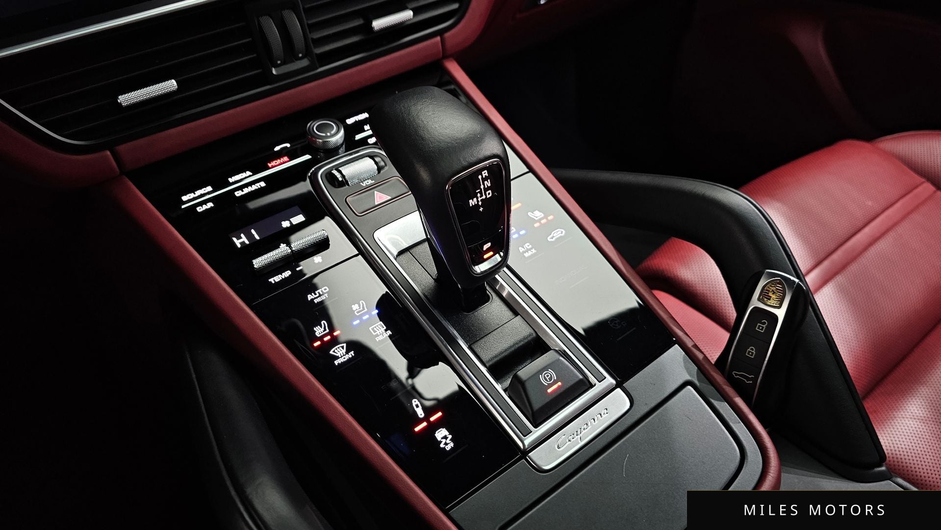Porsche Cayenne 2023 — миниатюра 9