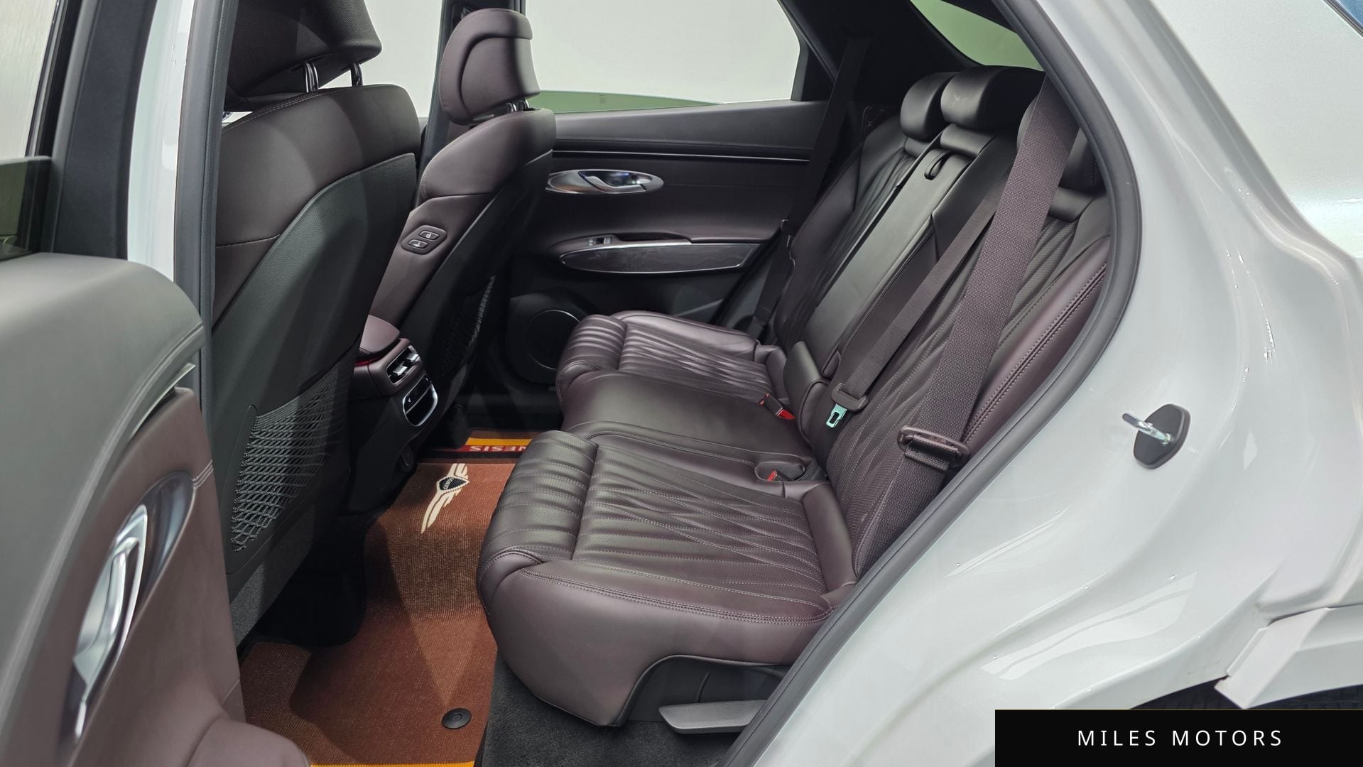 Genesis GV70 2021 — миниатюра 12