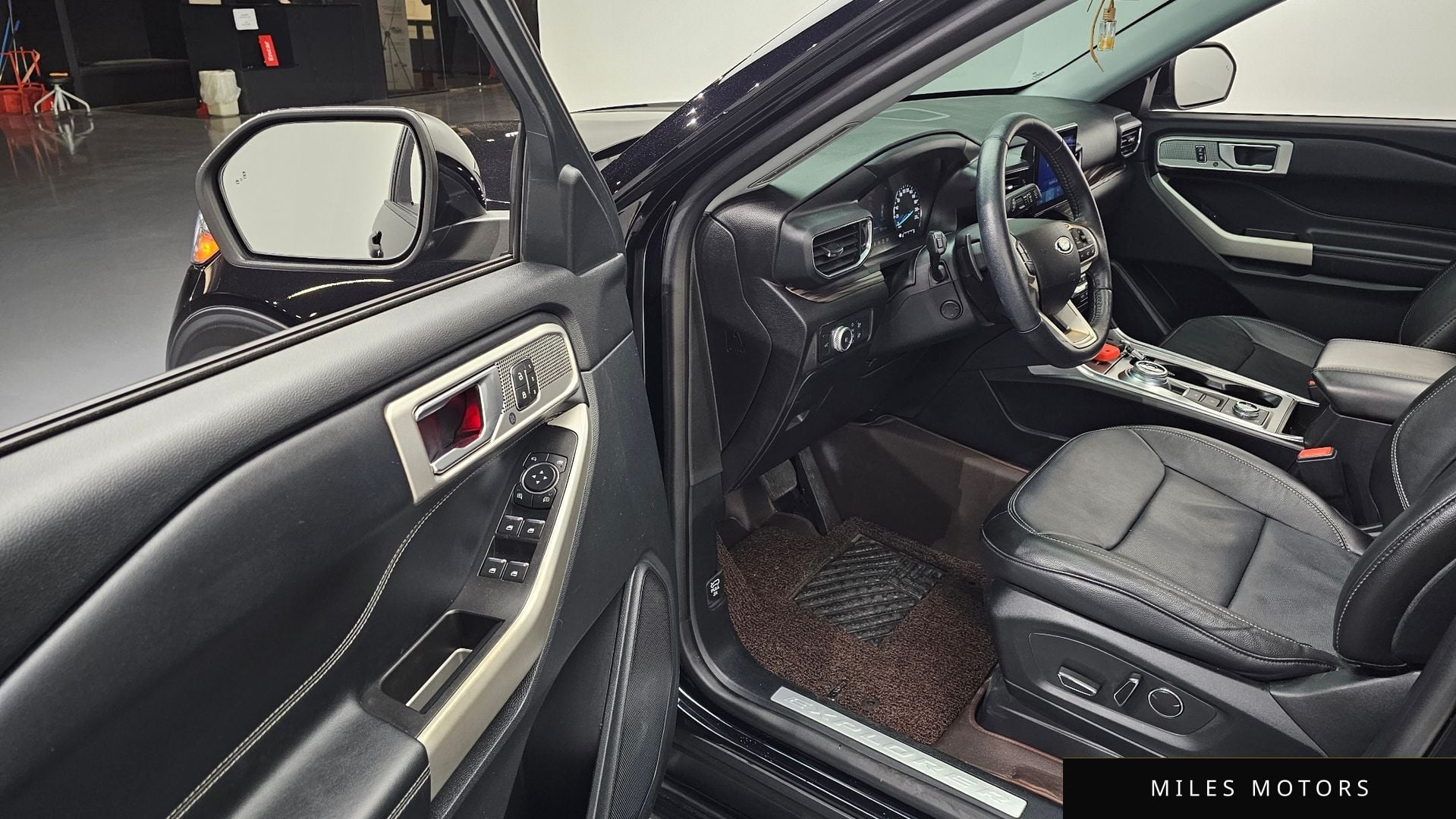 Ford Explorer 2020 — миниатюра 11