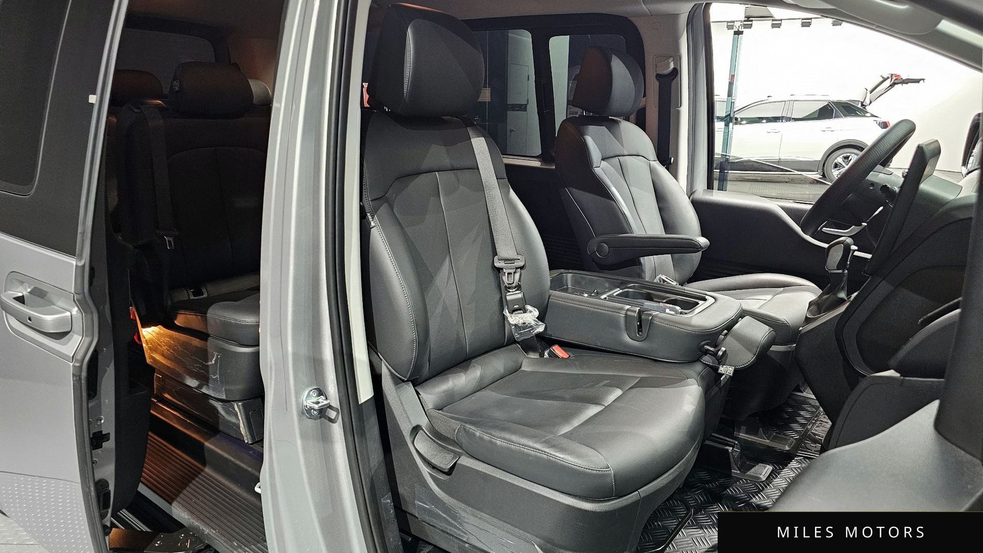 Hyundai Staria 2025 — миниатюра 10