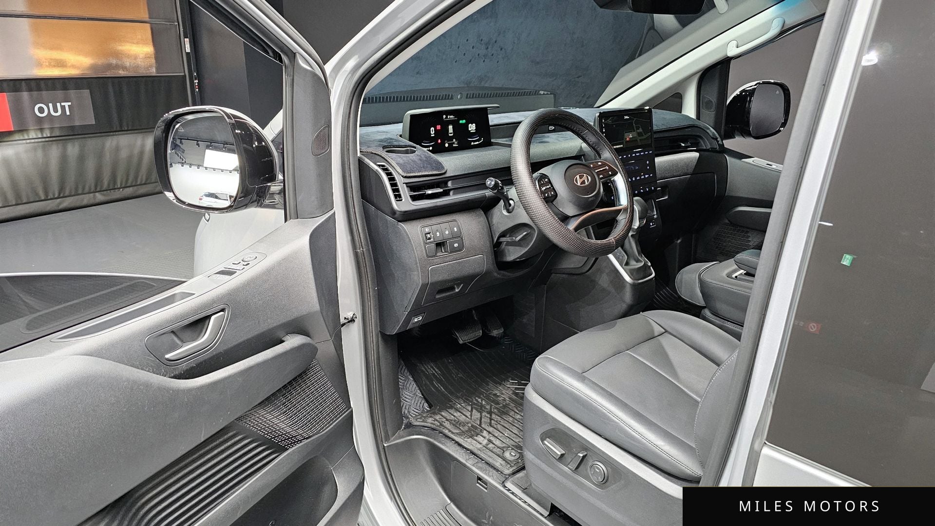 Hyundai Staria 2025 — миниатюра 11