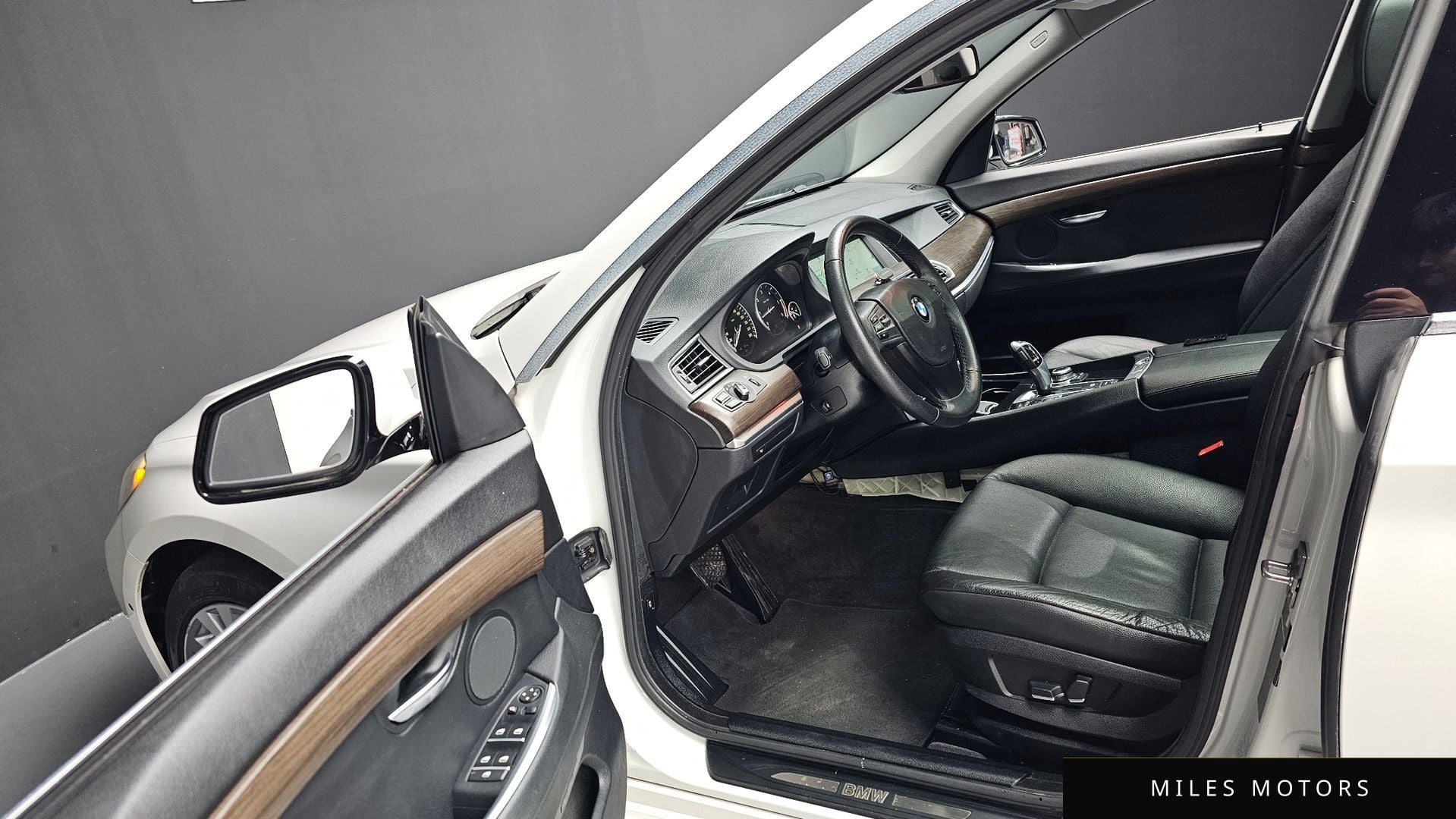 BMW 5시리즈 GT (F07) 2012 — миниатюра 10