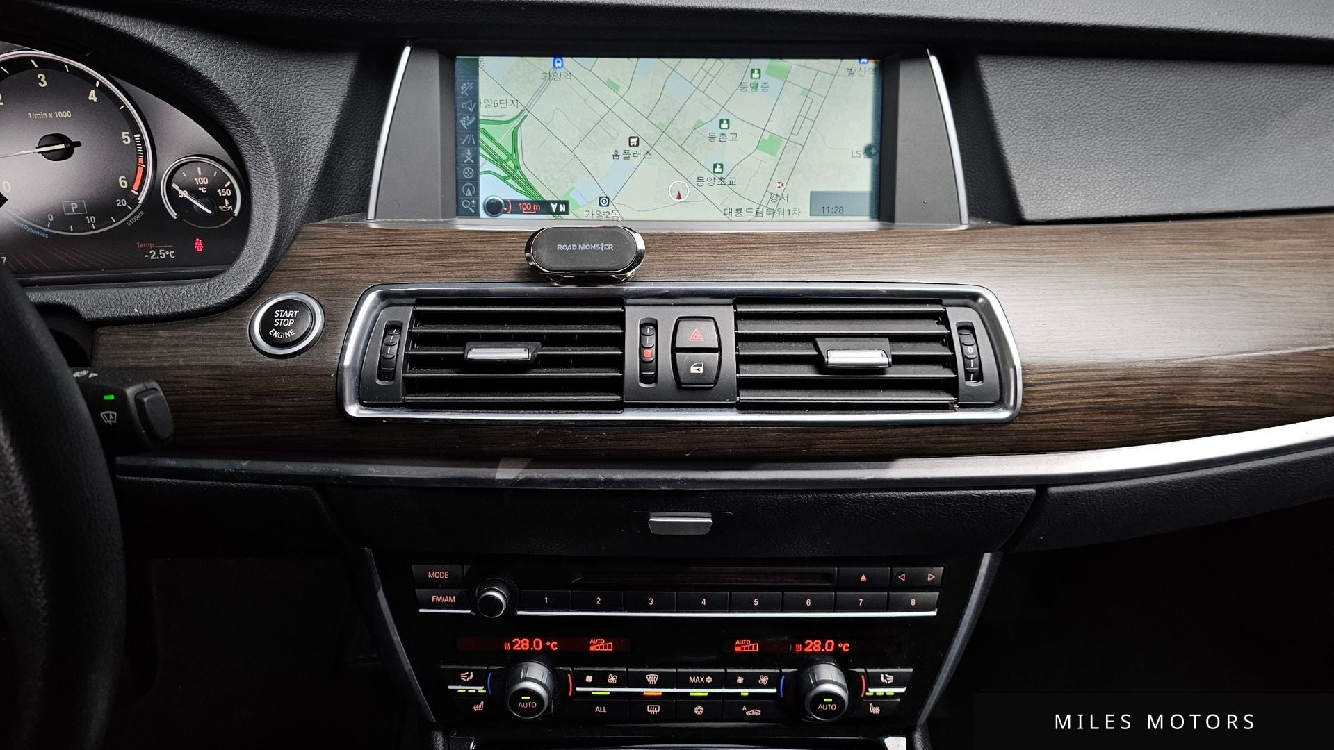 BMW 5시리즈 GT (F07) 2012 — миниатюра 14
