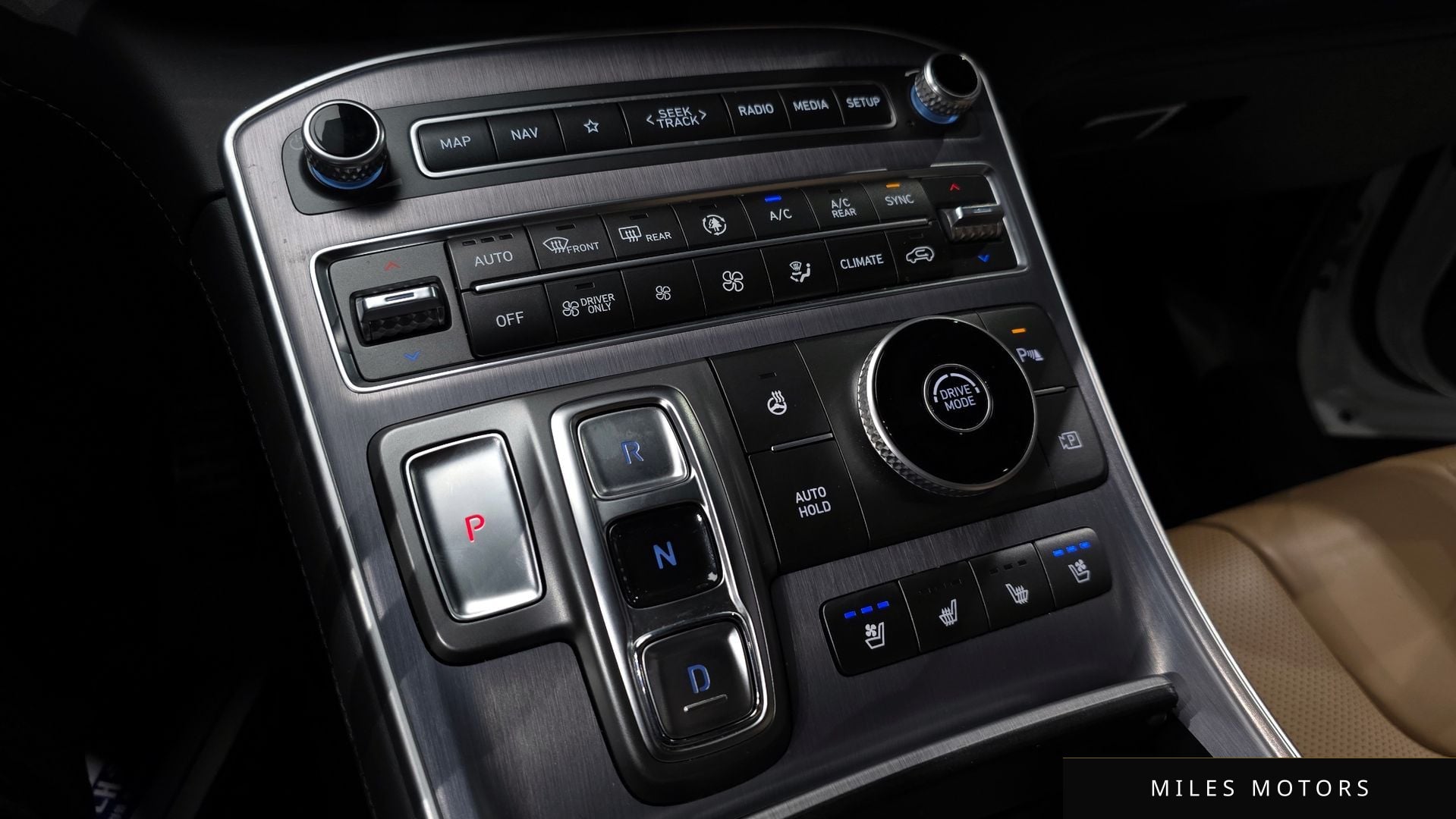 Hyundai Santafe 2022 — миниатюра 10