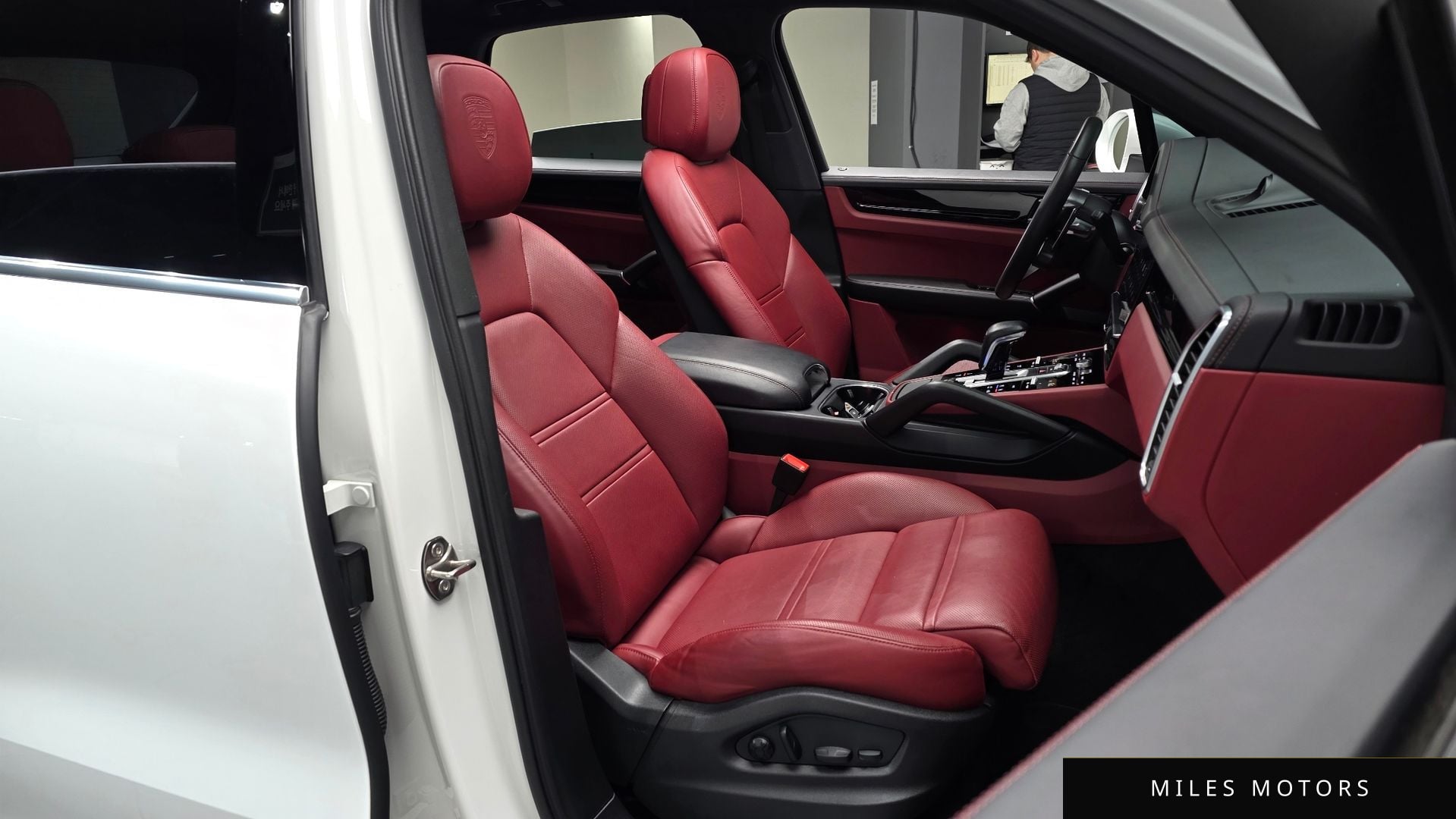 Porsche 카이엔 (PO536) 2023 — миниатюра 9