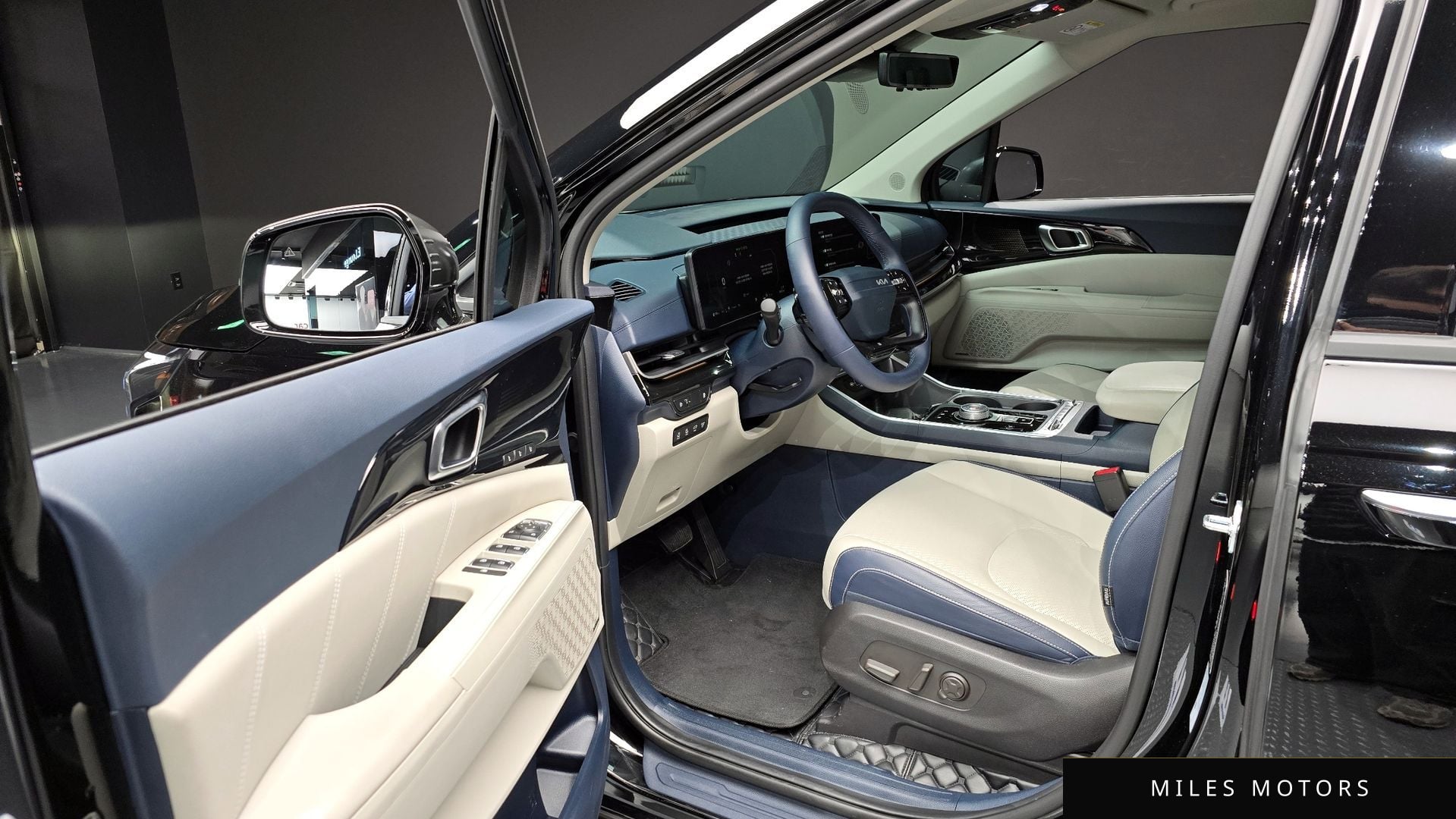 Kia Canival 2025 — миниатюра 11