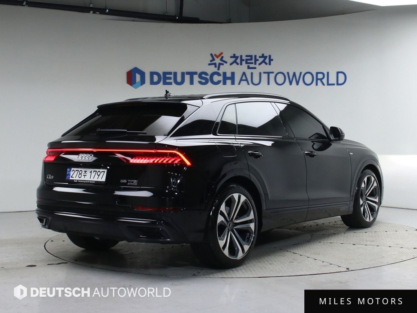 Audi Q8 (4M) 2023 — миниатюра 2