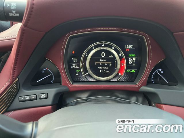 Лексус LS500h 2018 — миниатюра 17