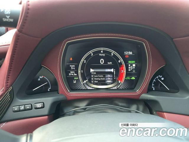 Лексус LS500h 2018 — миниатюра 18