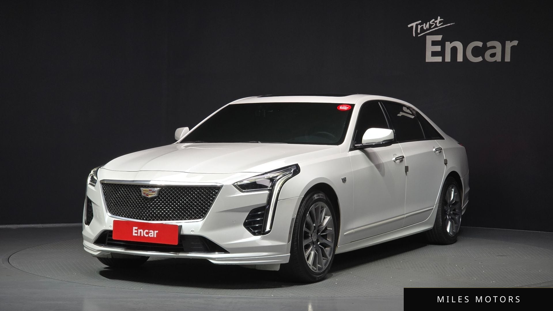 Cadillac CT6 2019 — фото 1 из 12
