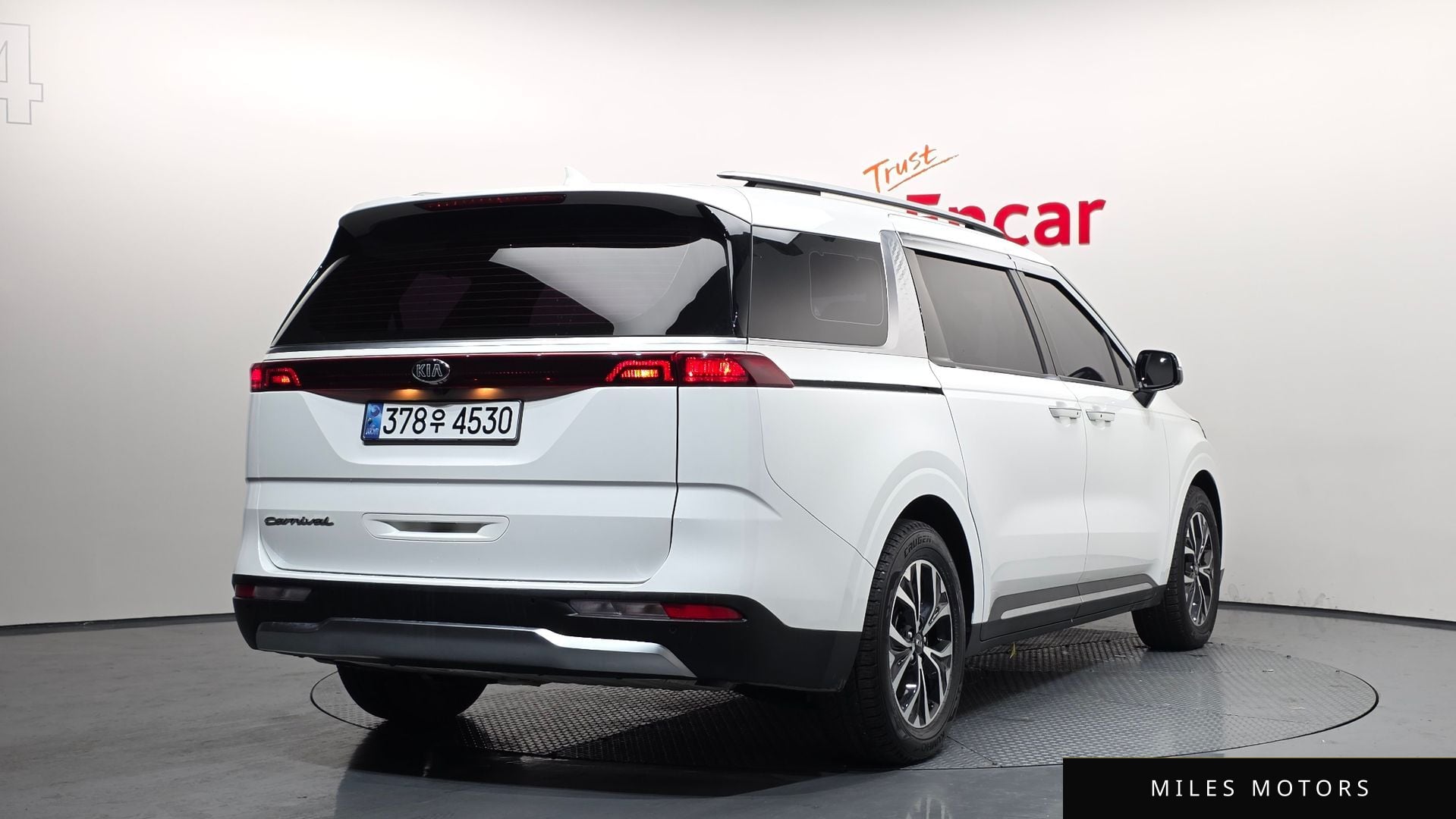 Kia Carnival 2021 — миниатюра 2