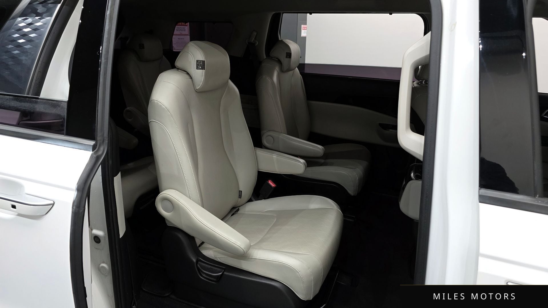 Kia Carnival 2021 — миниатюра 12
