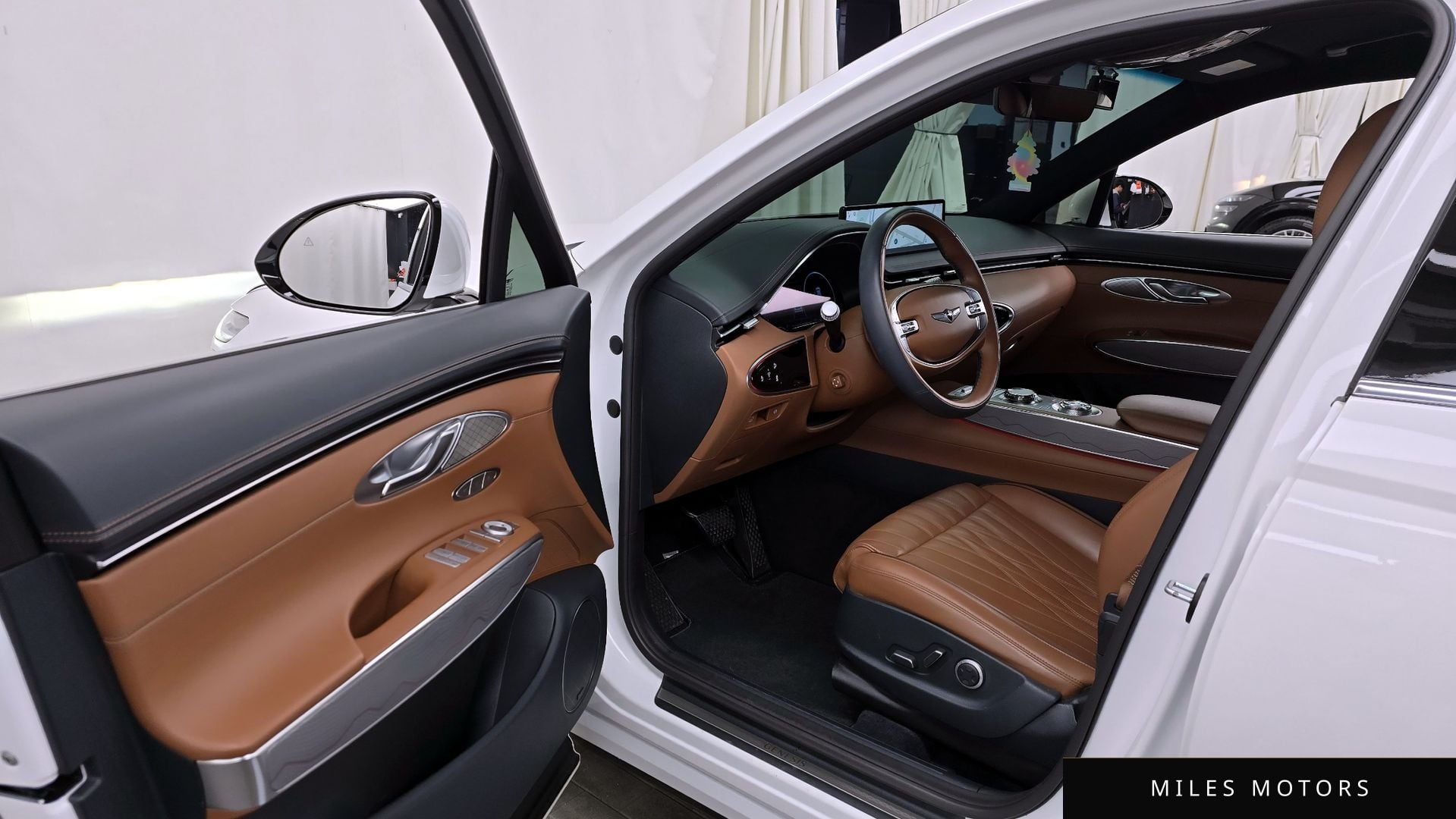 Genesis GV70 2022 — миниатюра 10