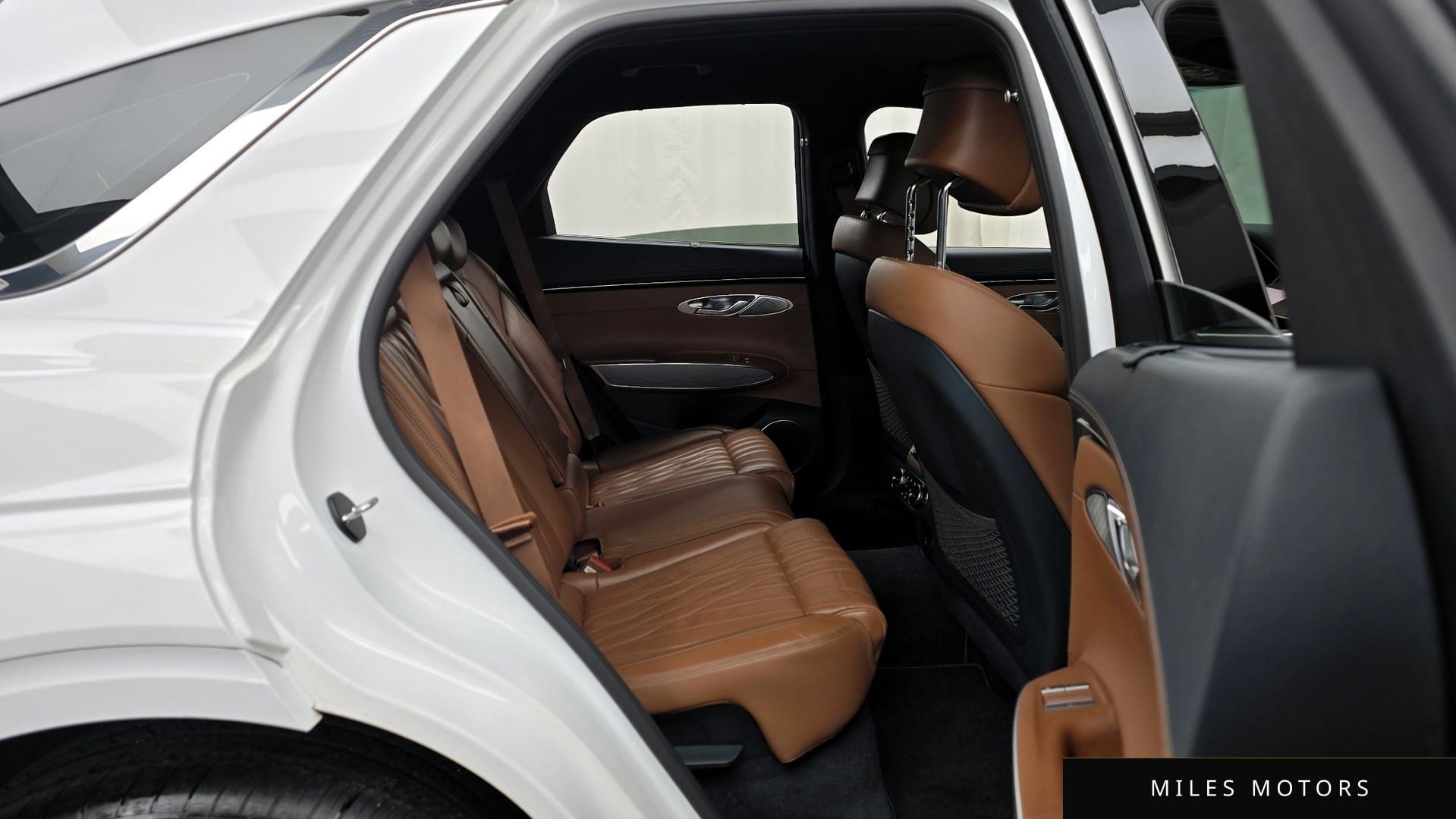Genesis GV70 2022 — миниатюра 12