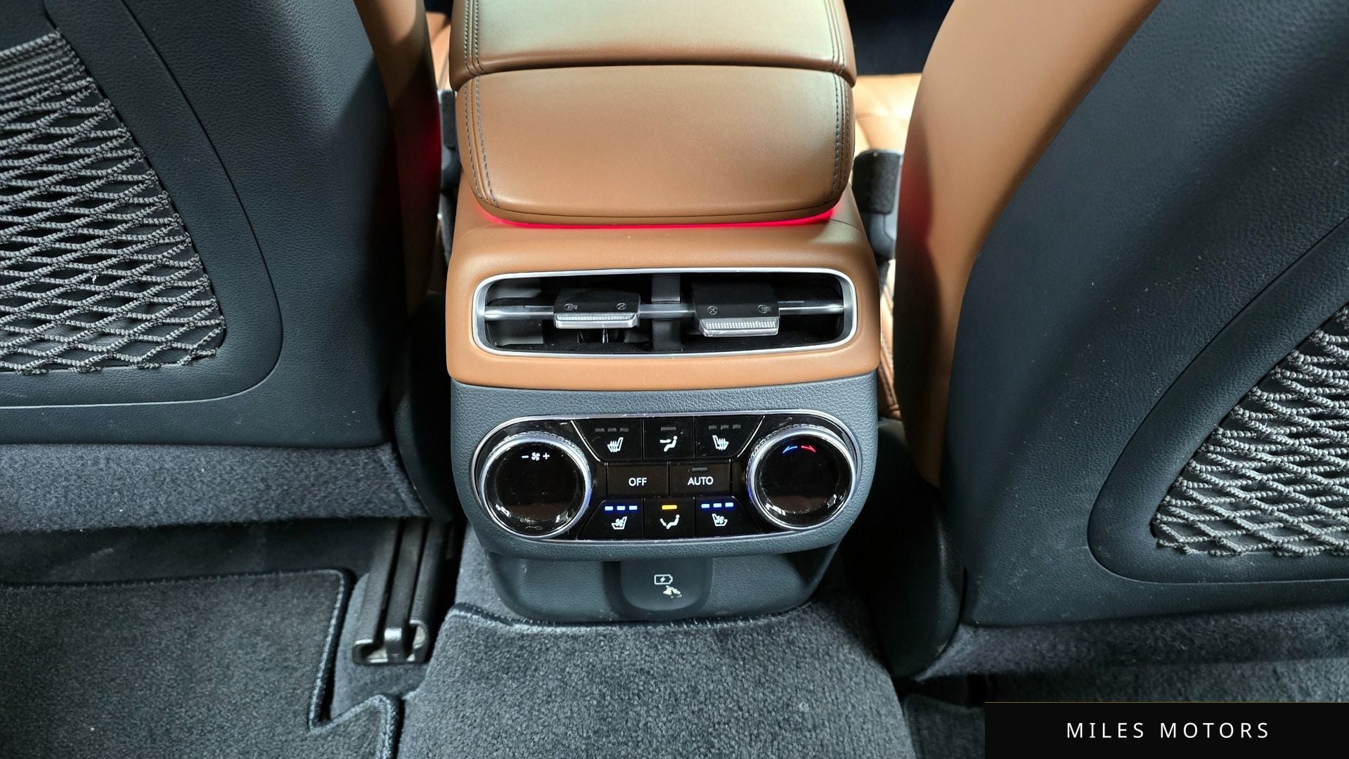 Genesis GV70 2022 — миниатюра 19