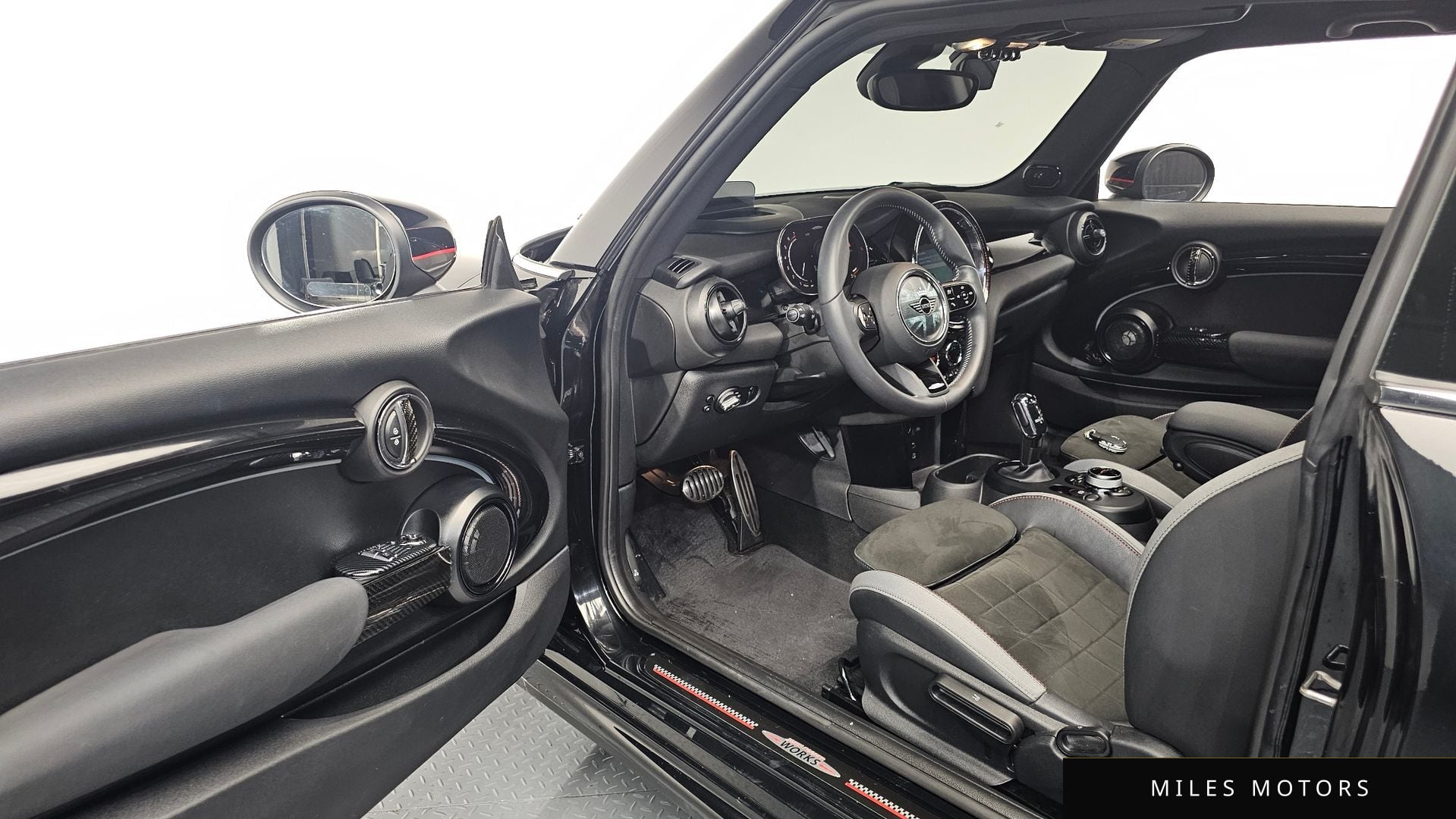 MINI Cooper S 2023 — миниатюра 10